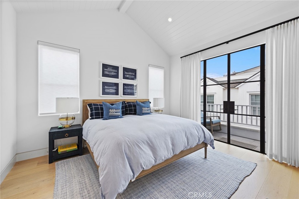 2148 E Oceanfront