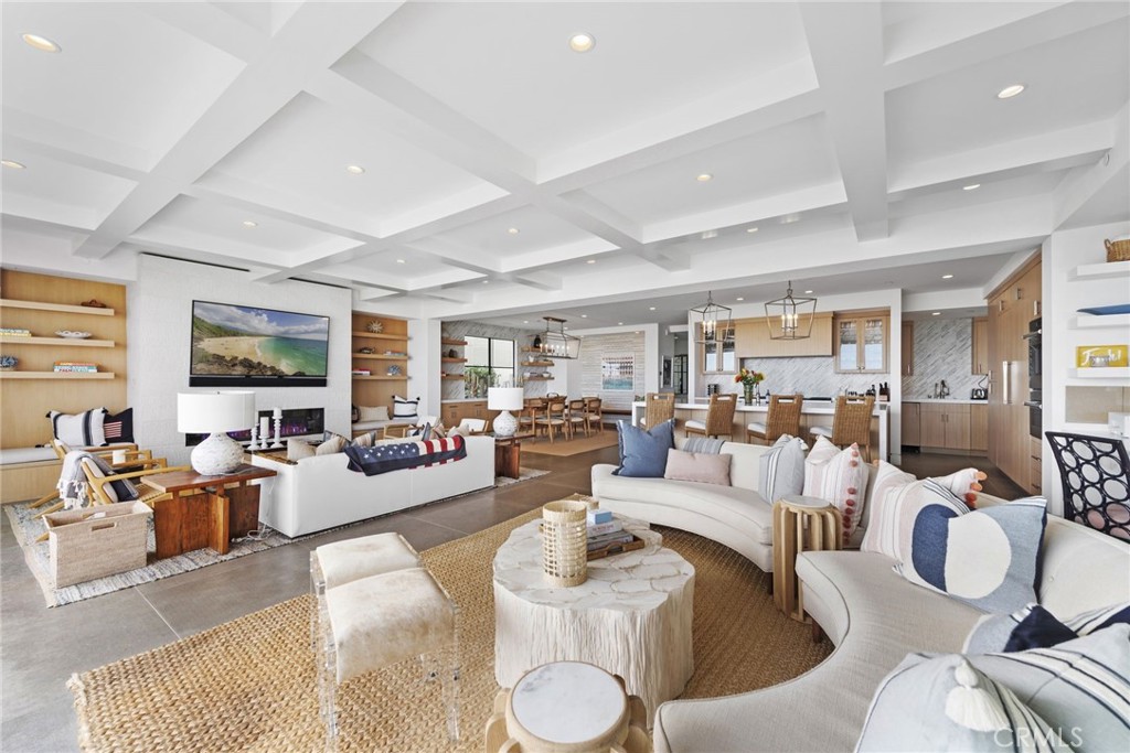 2148 E Oceanfront