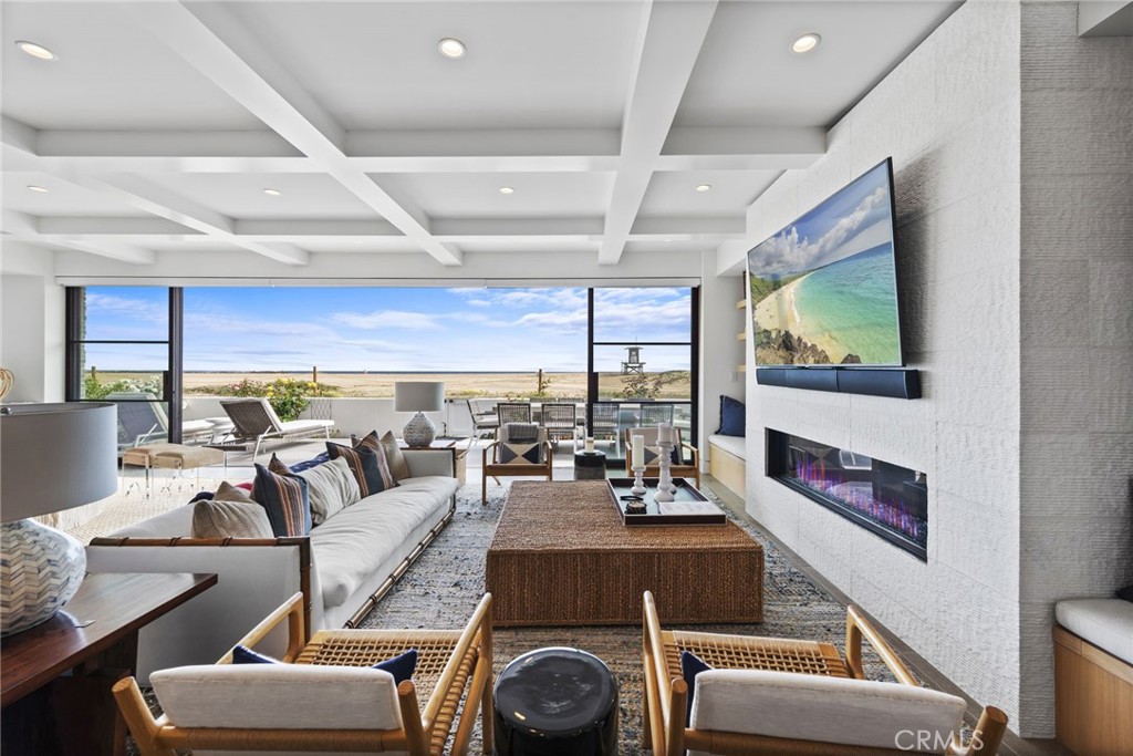 2148 E Oceanfront