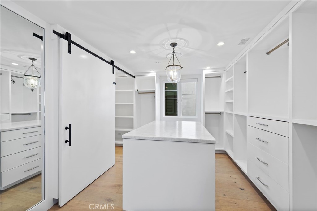 2148 E Oceanfront