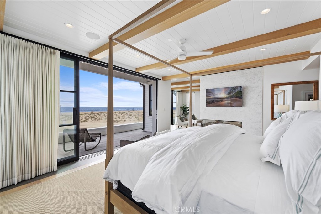 2148 E Oceanfront