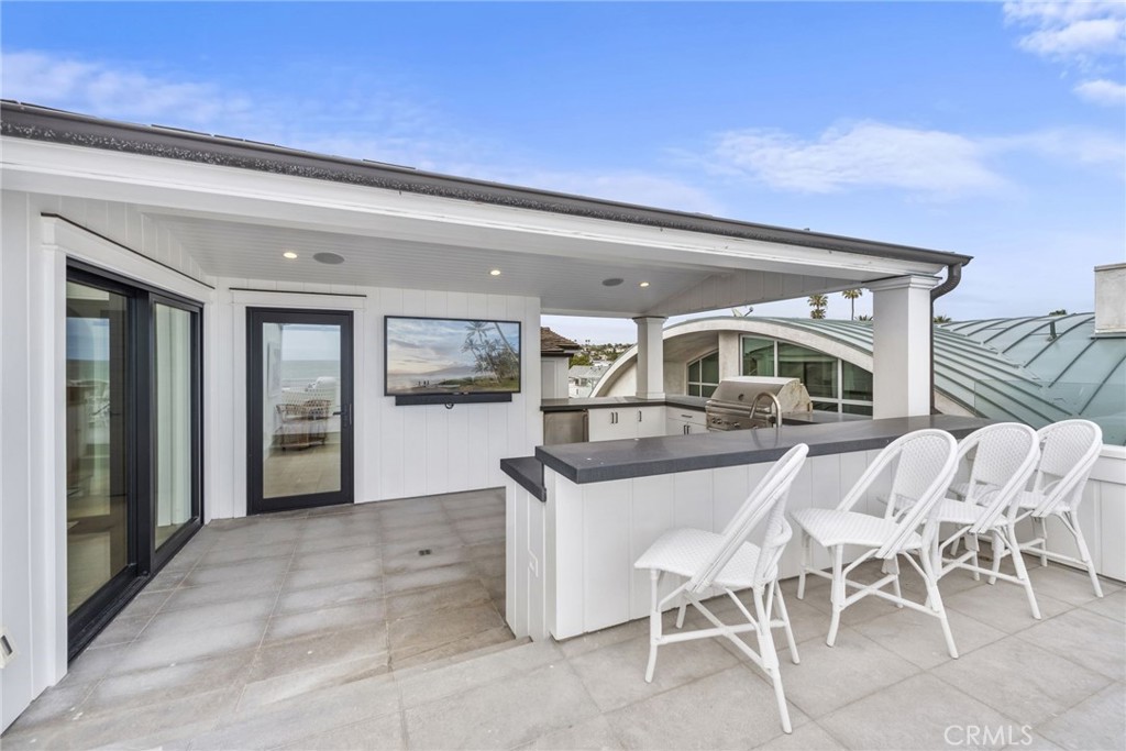 2148 E Oceanfront