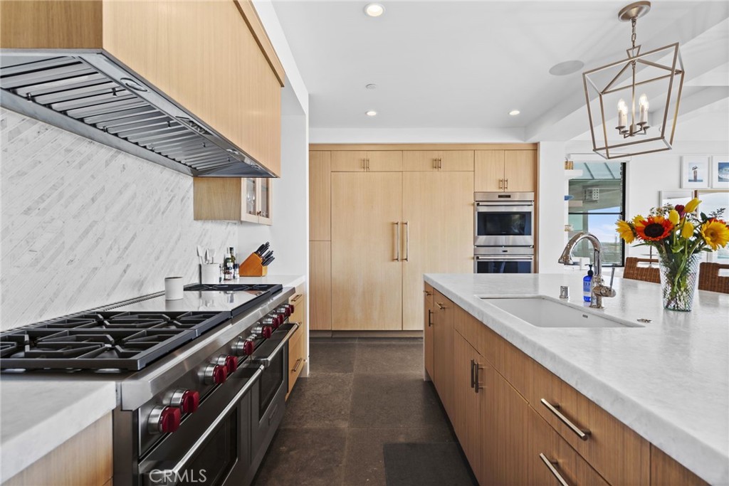 2148 E Oceanfront