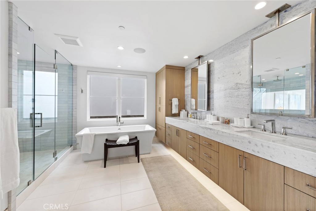 2148 E Oceanfront
