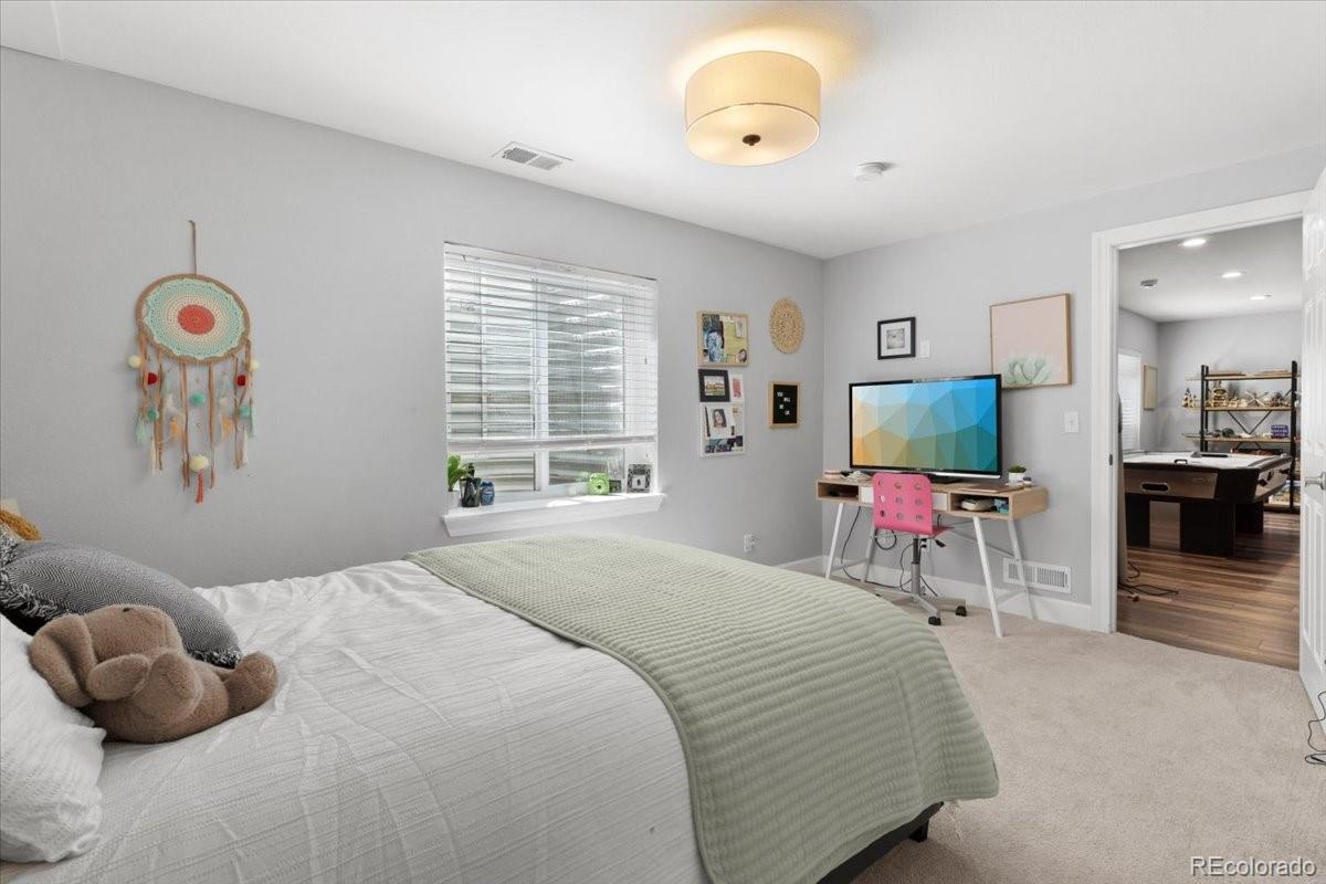 10300 Greenfield Circle