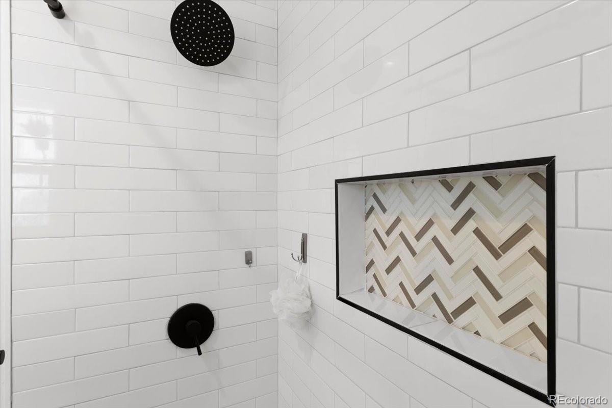 10300 Greenfield Circle