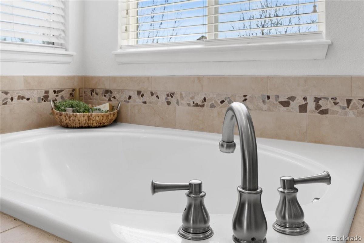 10300 Greenfield Circle