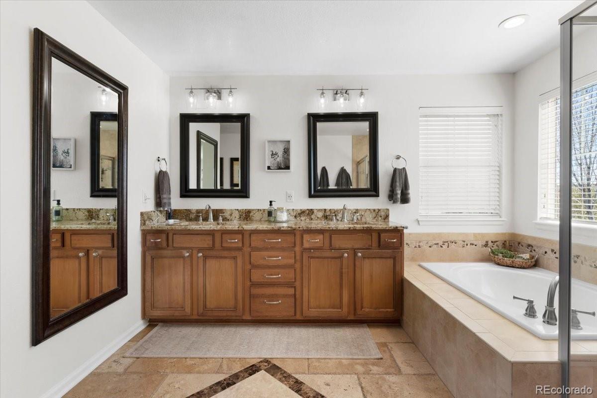 10300 Greenfield Circle