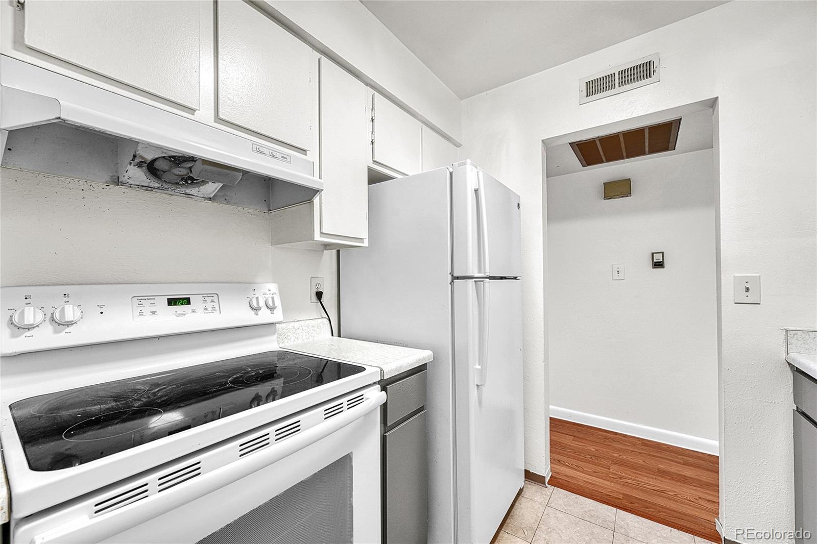 3633 S Sheridan Boulevard Unit: 18