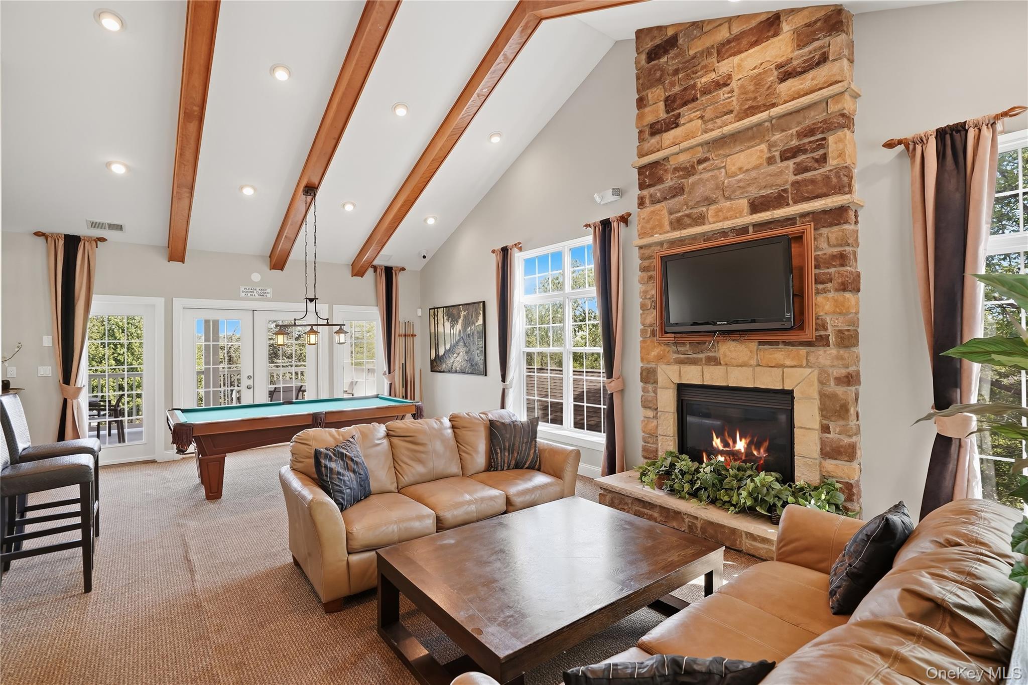 204 Saratoga Lane