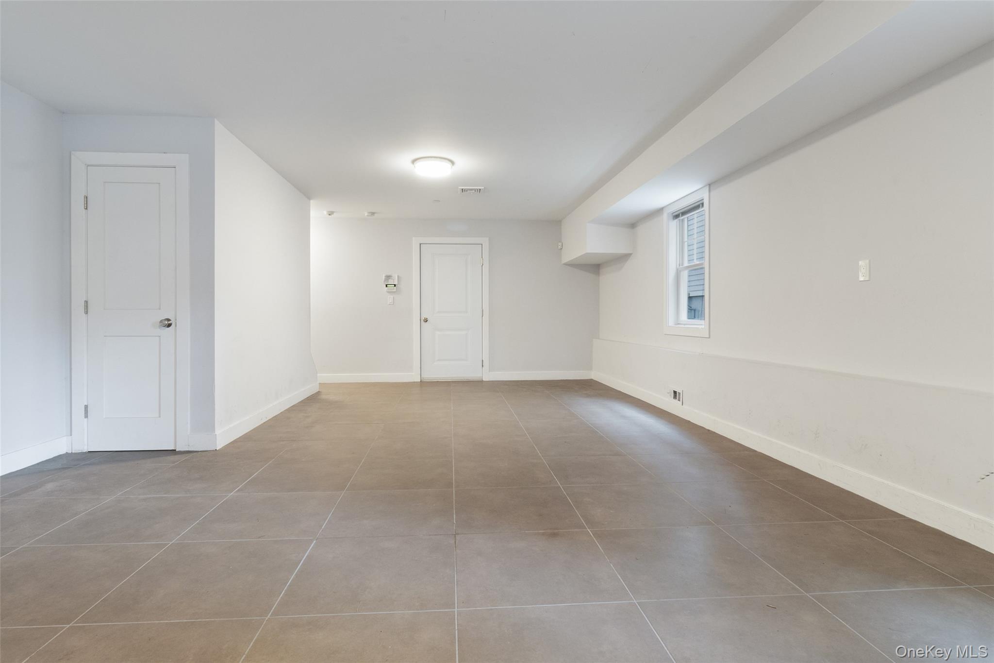 44-46 Ellsworth Avenue Unit: 46