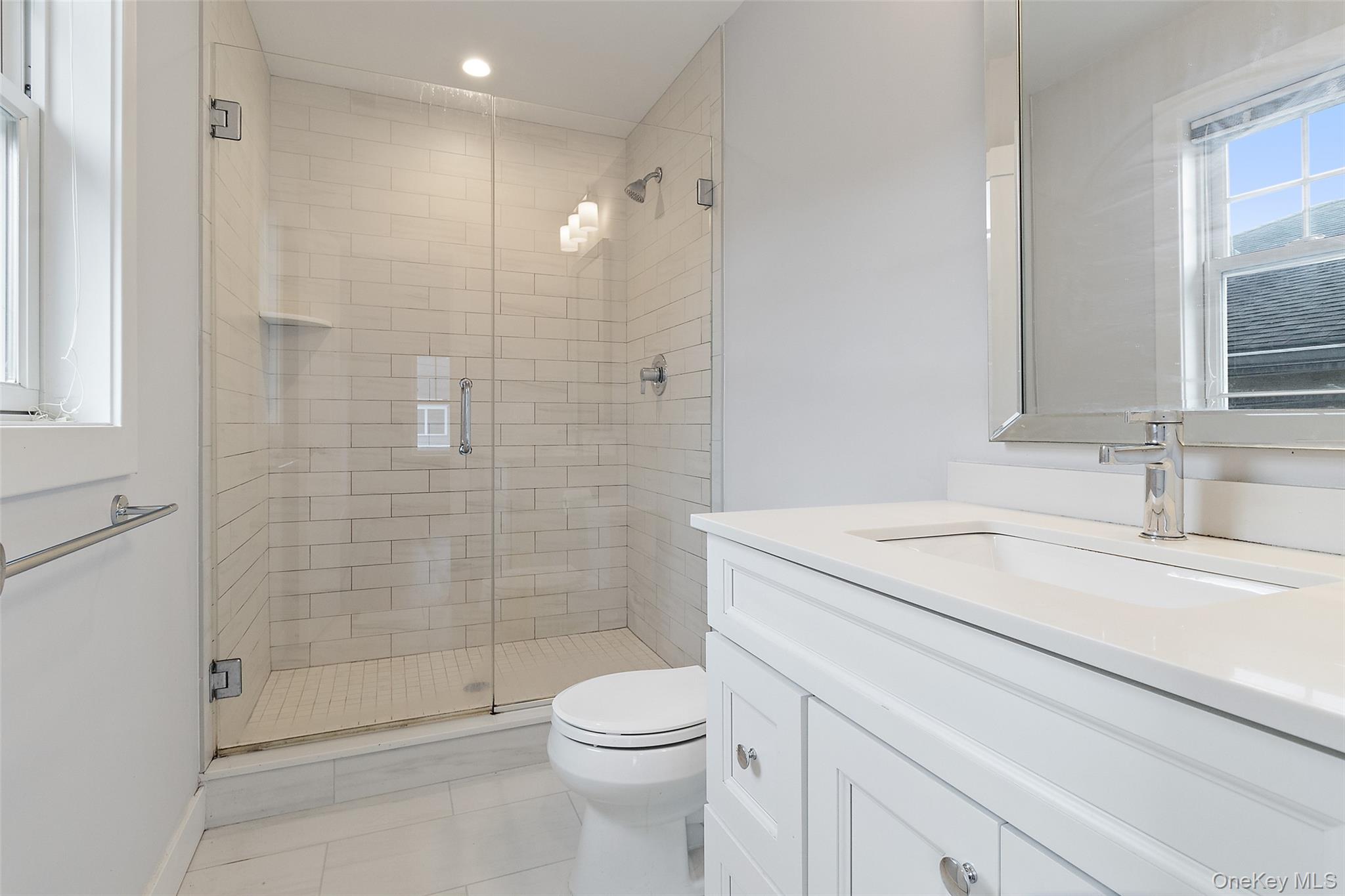 44-46 Ellsworth Avenue Unit: 46