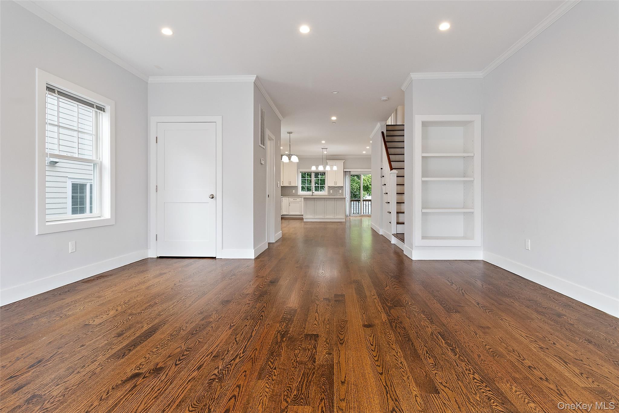 44-46 Ellsworth Avenue Unit: 46
