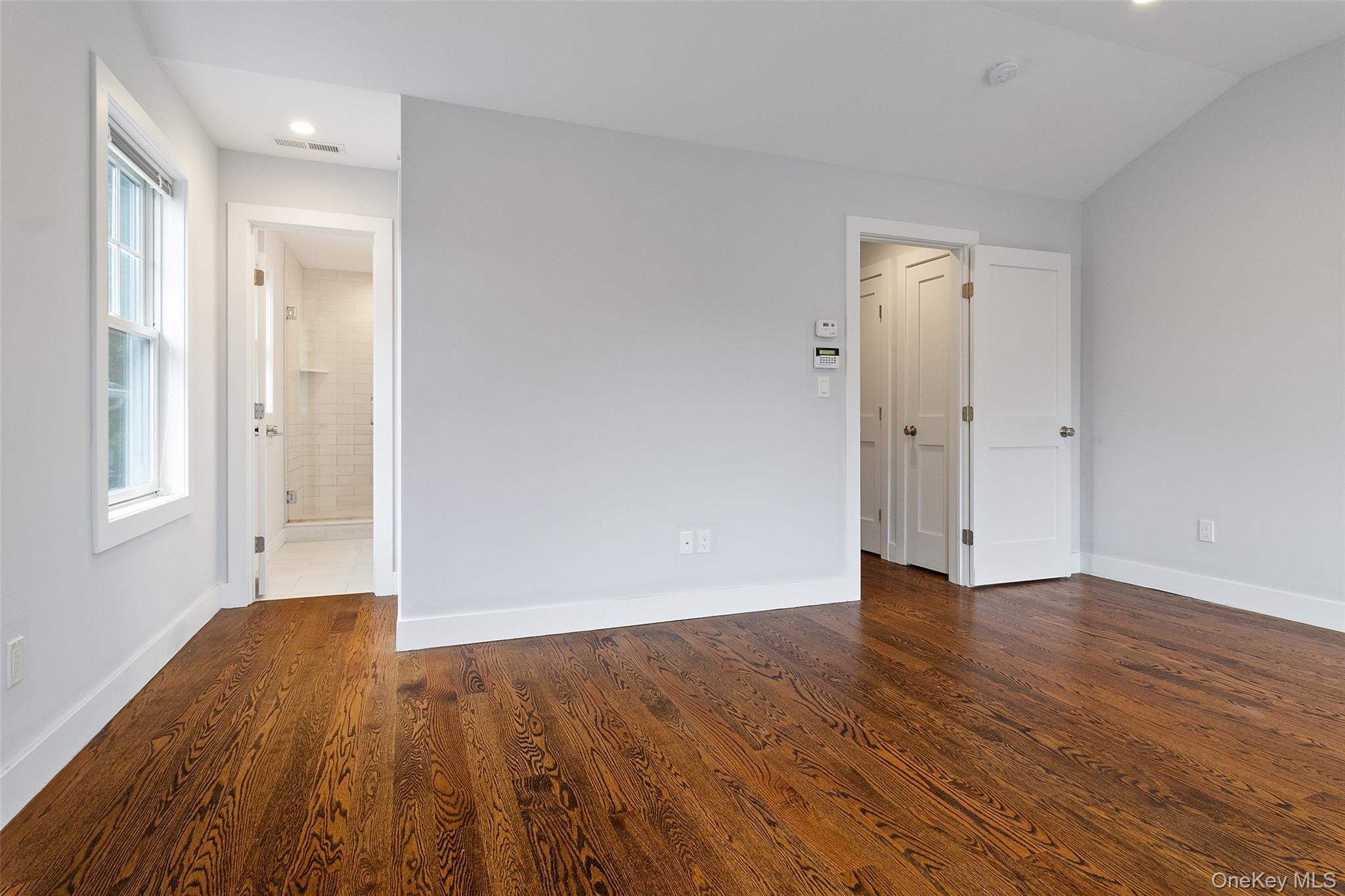 44-46 Ellsworth Avenue Unit: 46