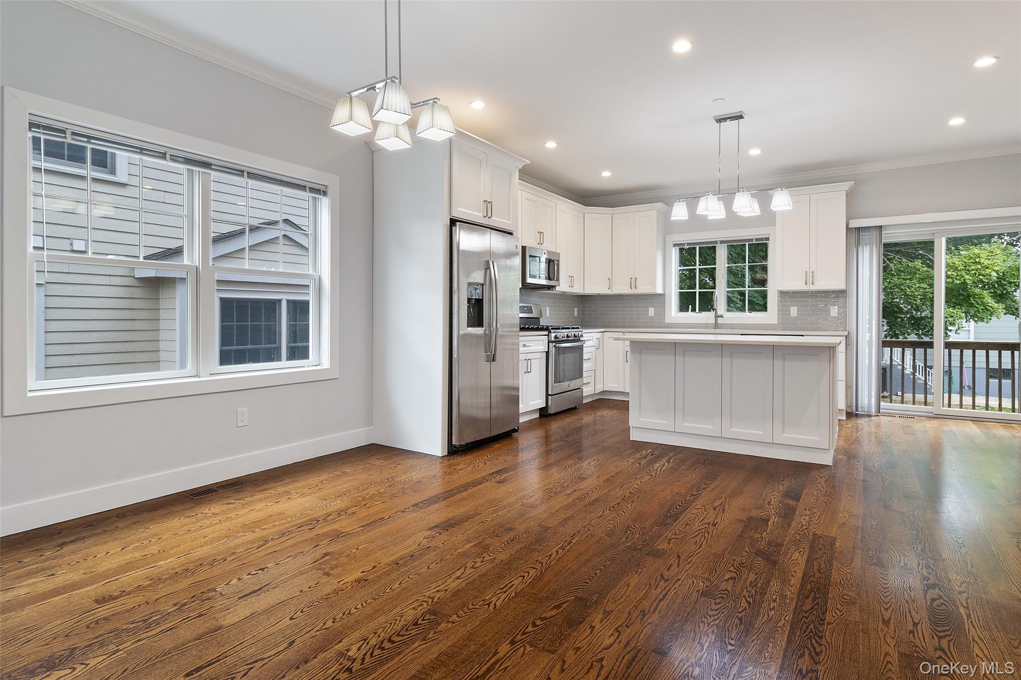 44-46 Ellsworth Avenue Unit: 46