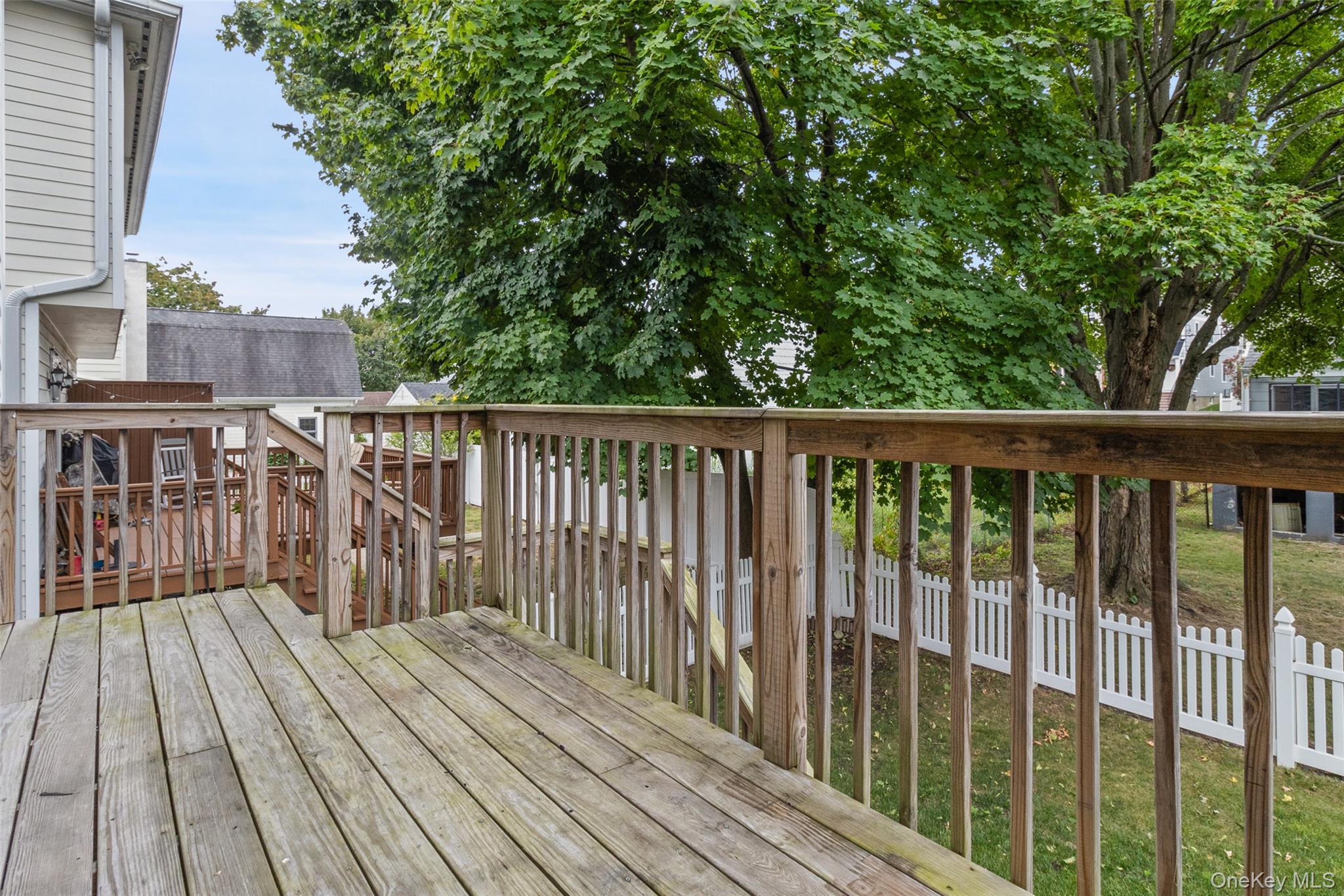 44-46 Ellsworth Avenue Unit: 46