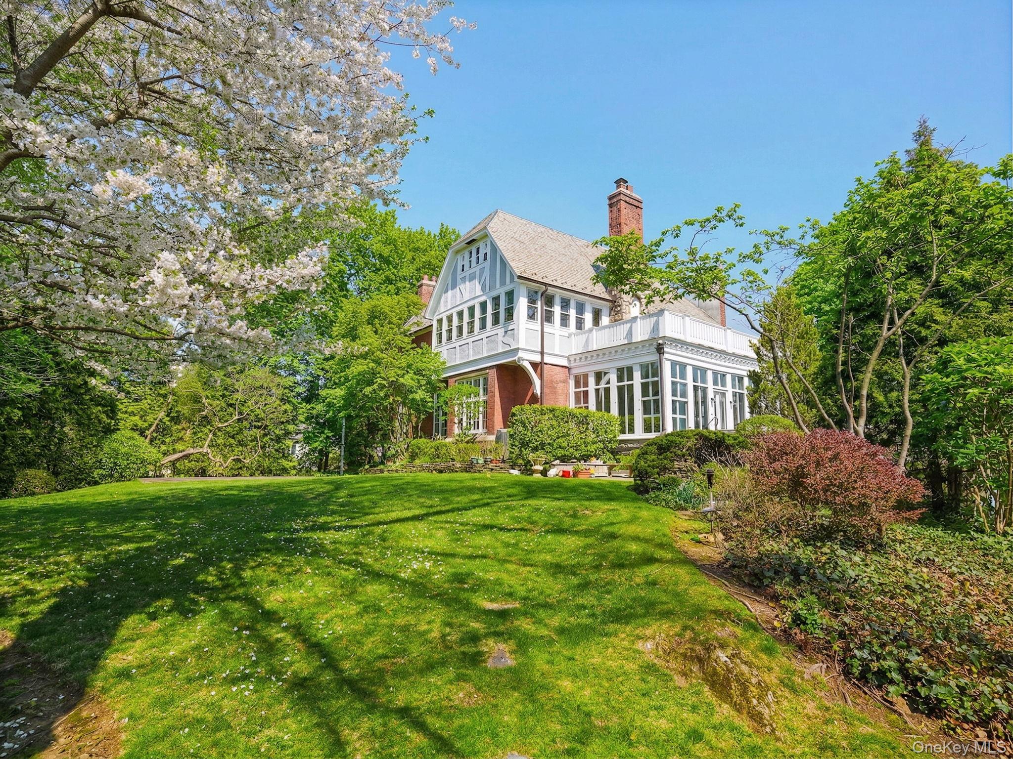 15 Hemlock Road