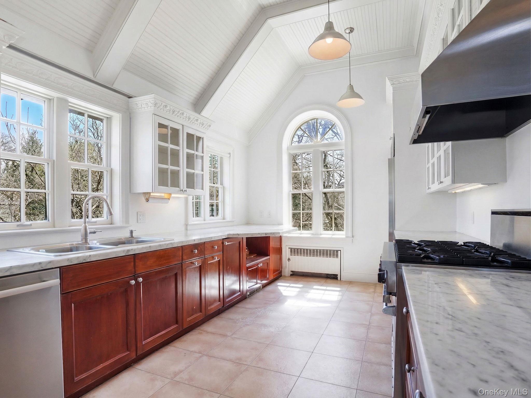 15 Hemlock Road