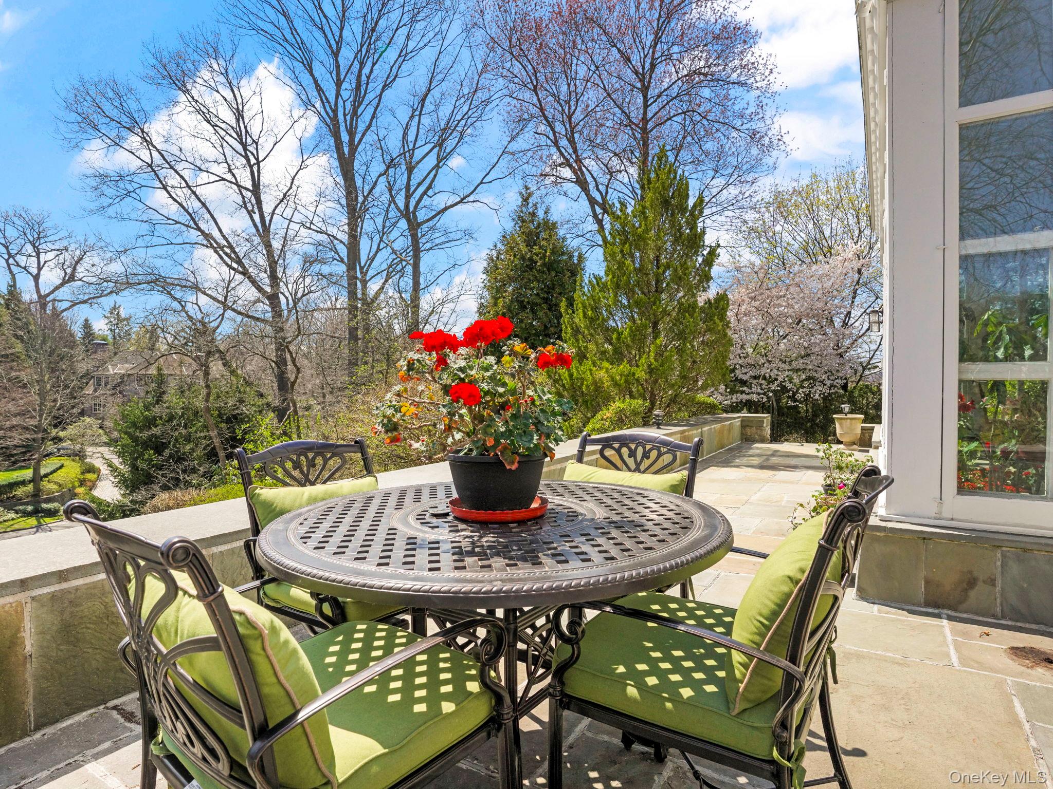 15 Hemlock Road