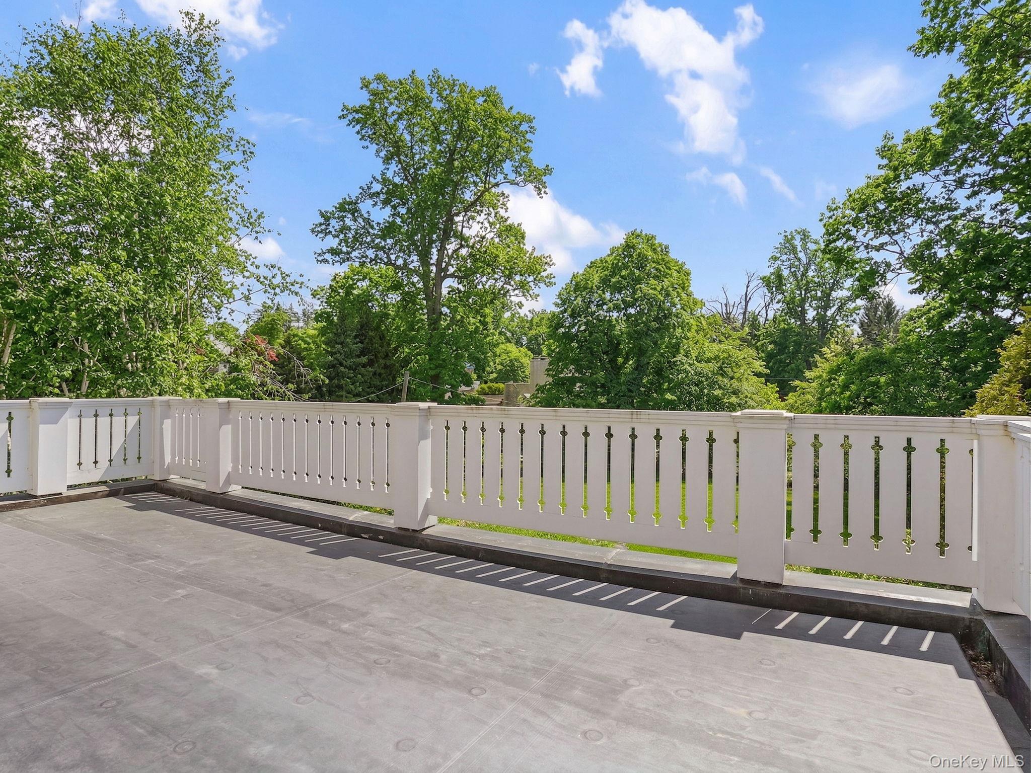 15 Hemlock Road