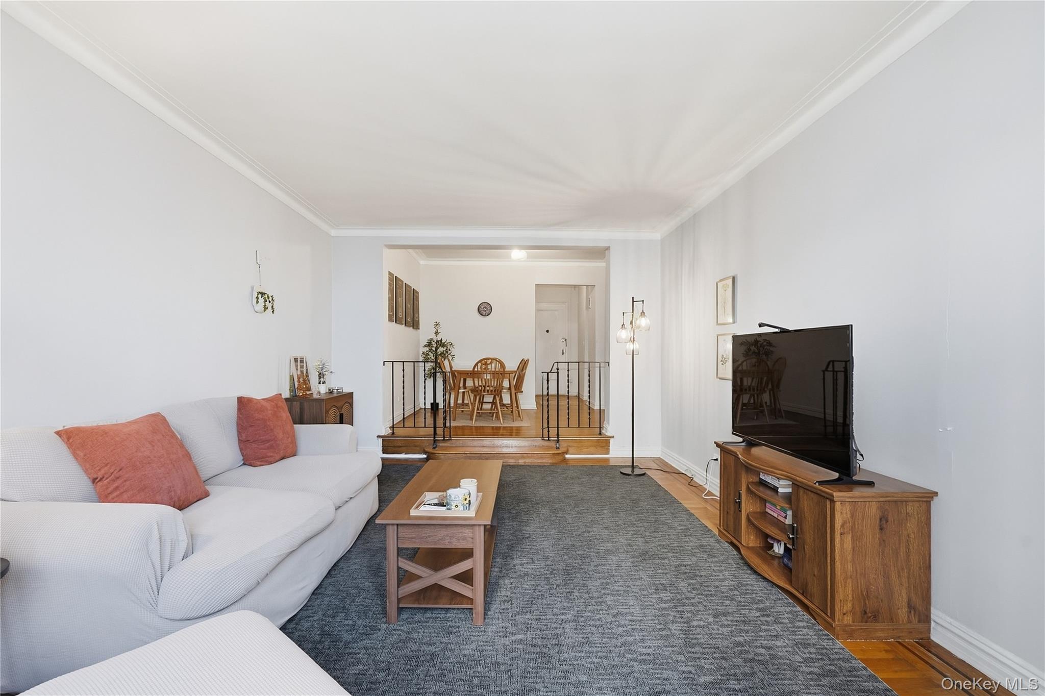210 Martine Avenue Unit: 5L
