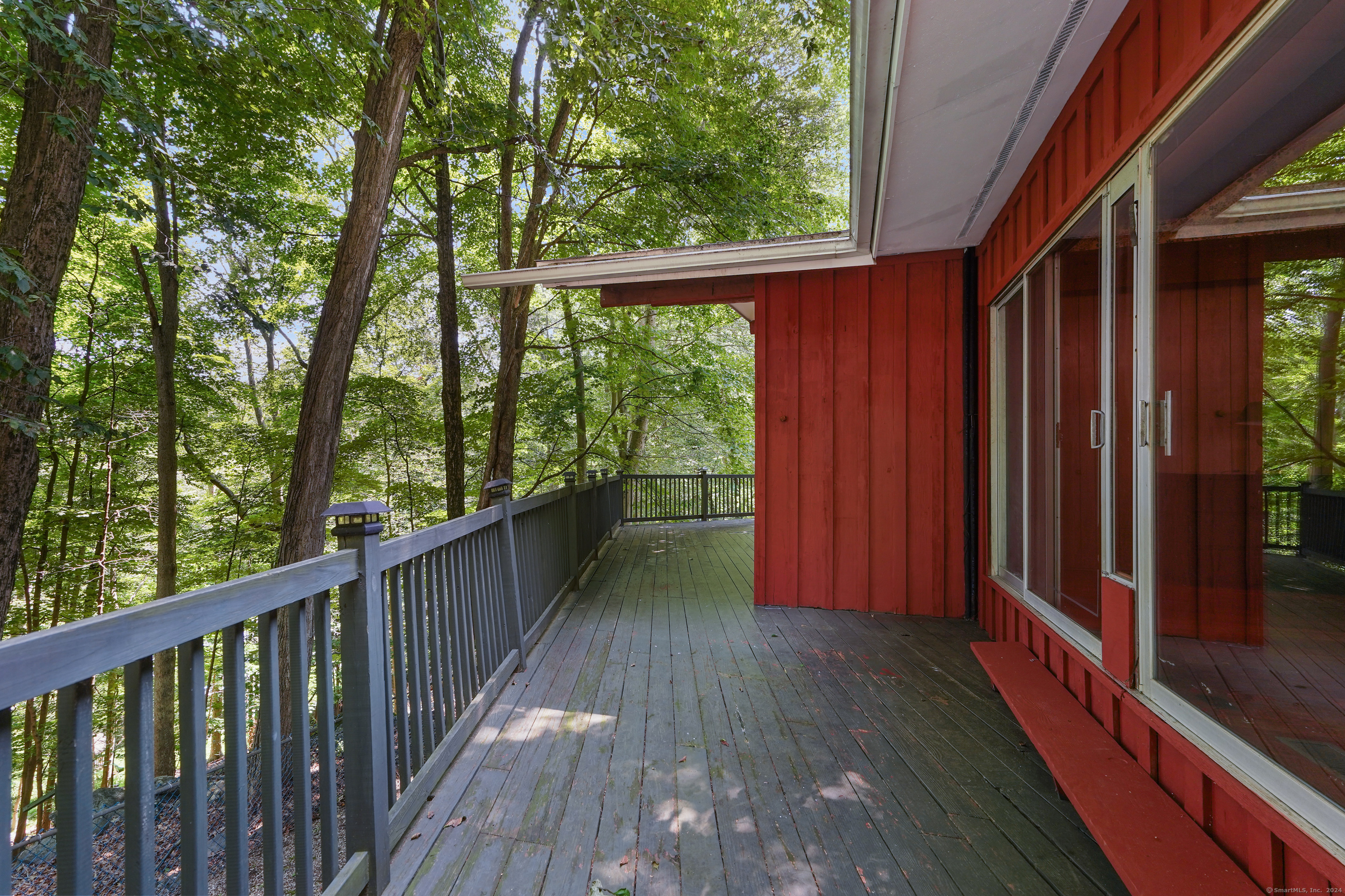90 Lawrence Hill Road