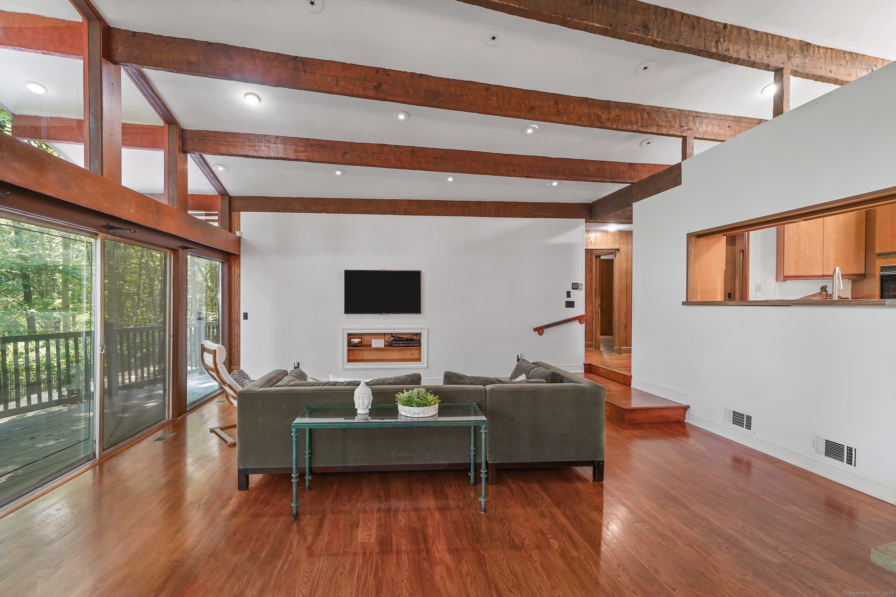 90 Lawrence Hill Road