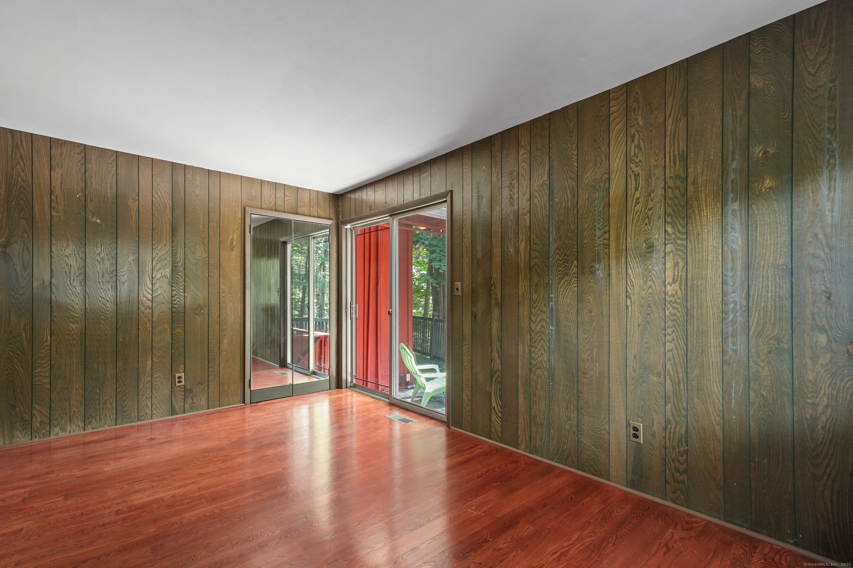 90 Lawrence Hill Road