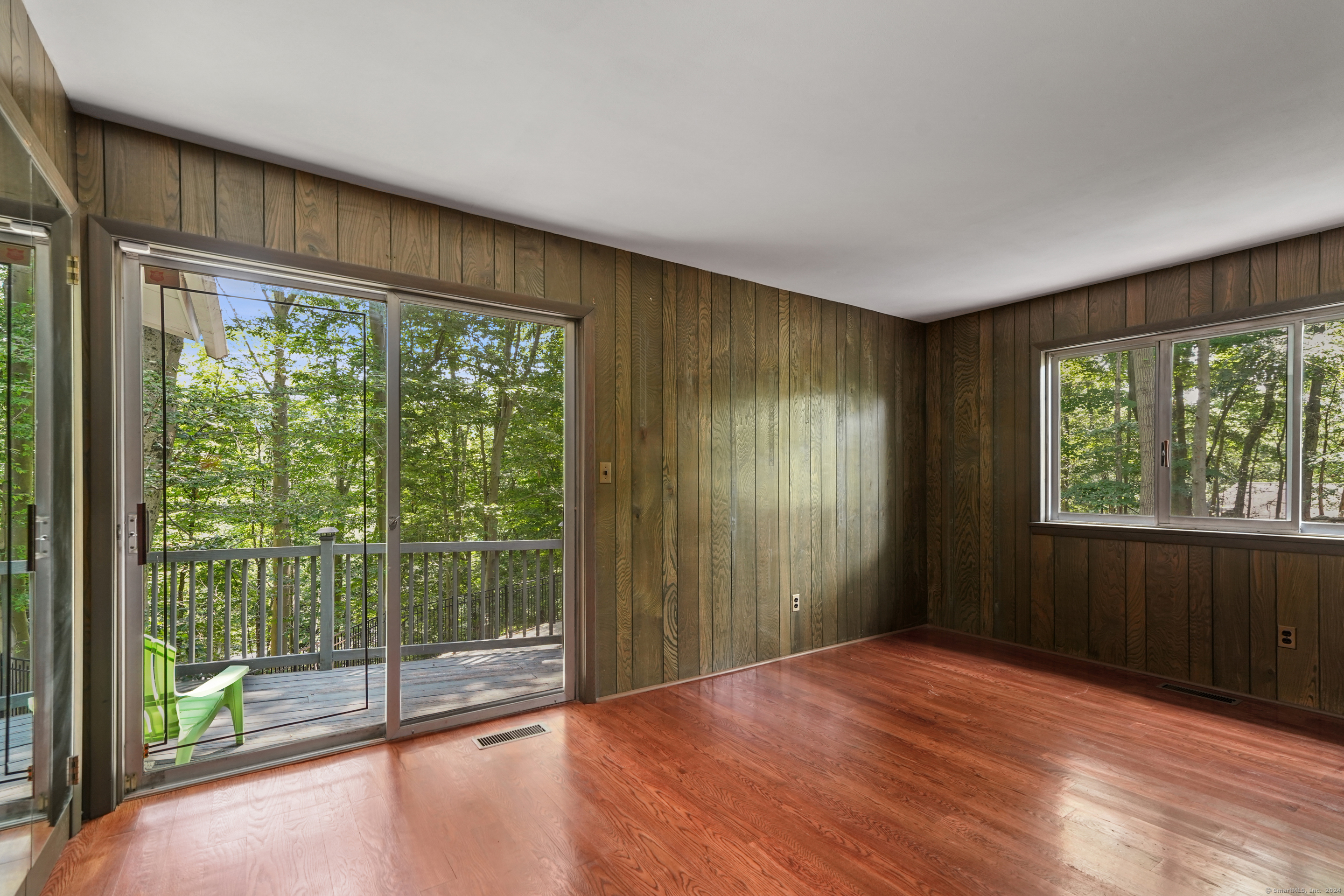 90 Lawrence Hill Road