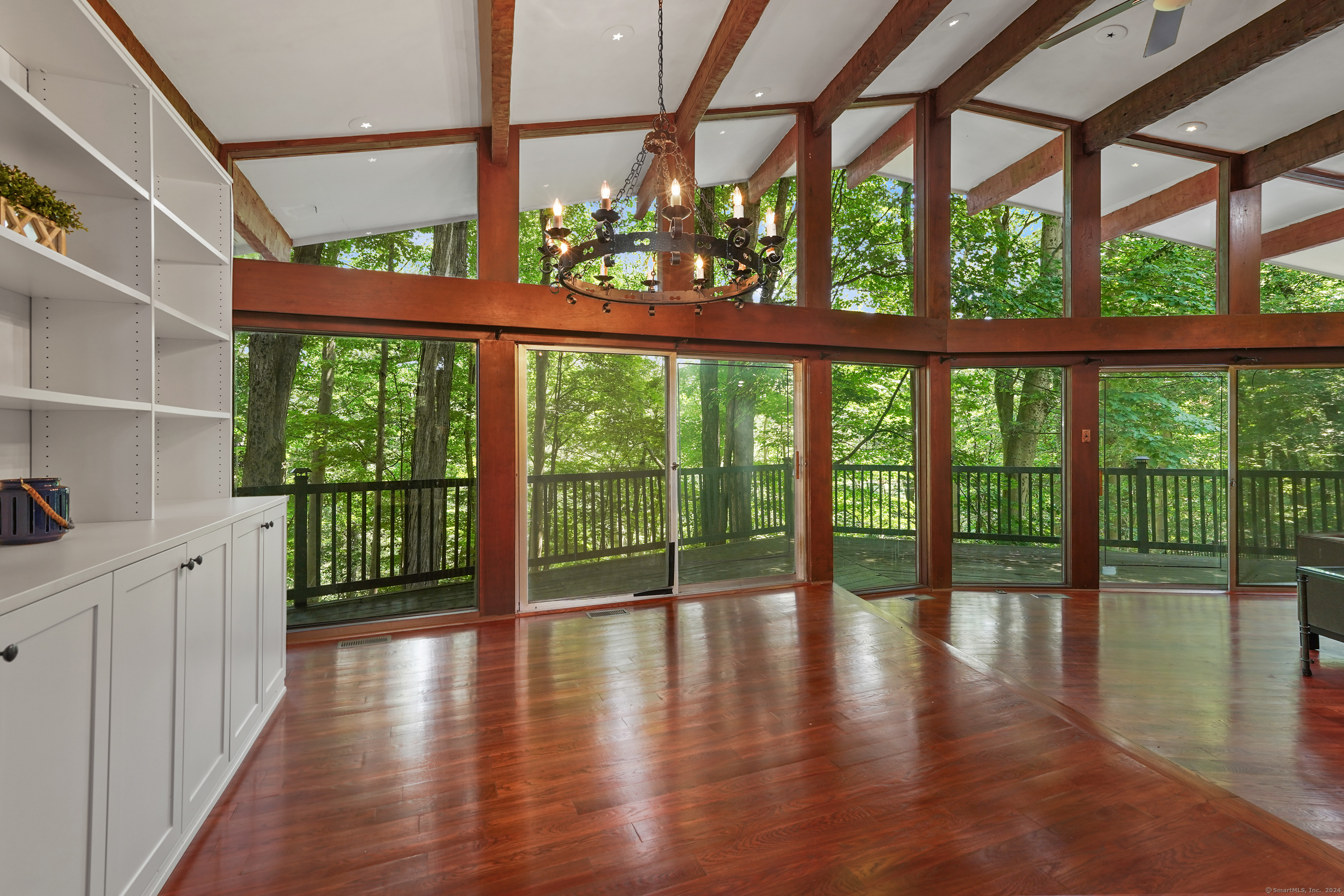 90 Lawrence Hill Road