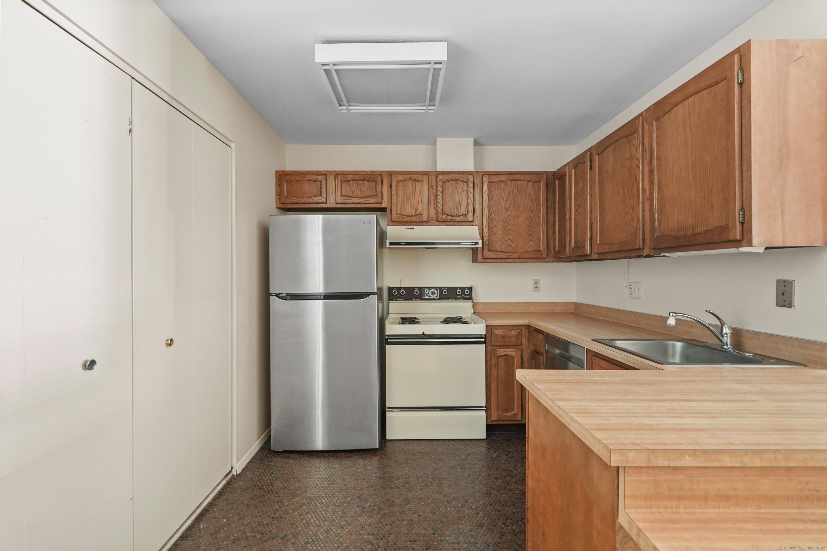 950 Cove Road APT B3