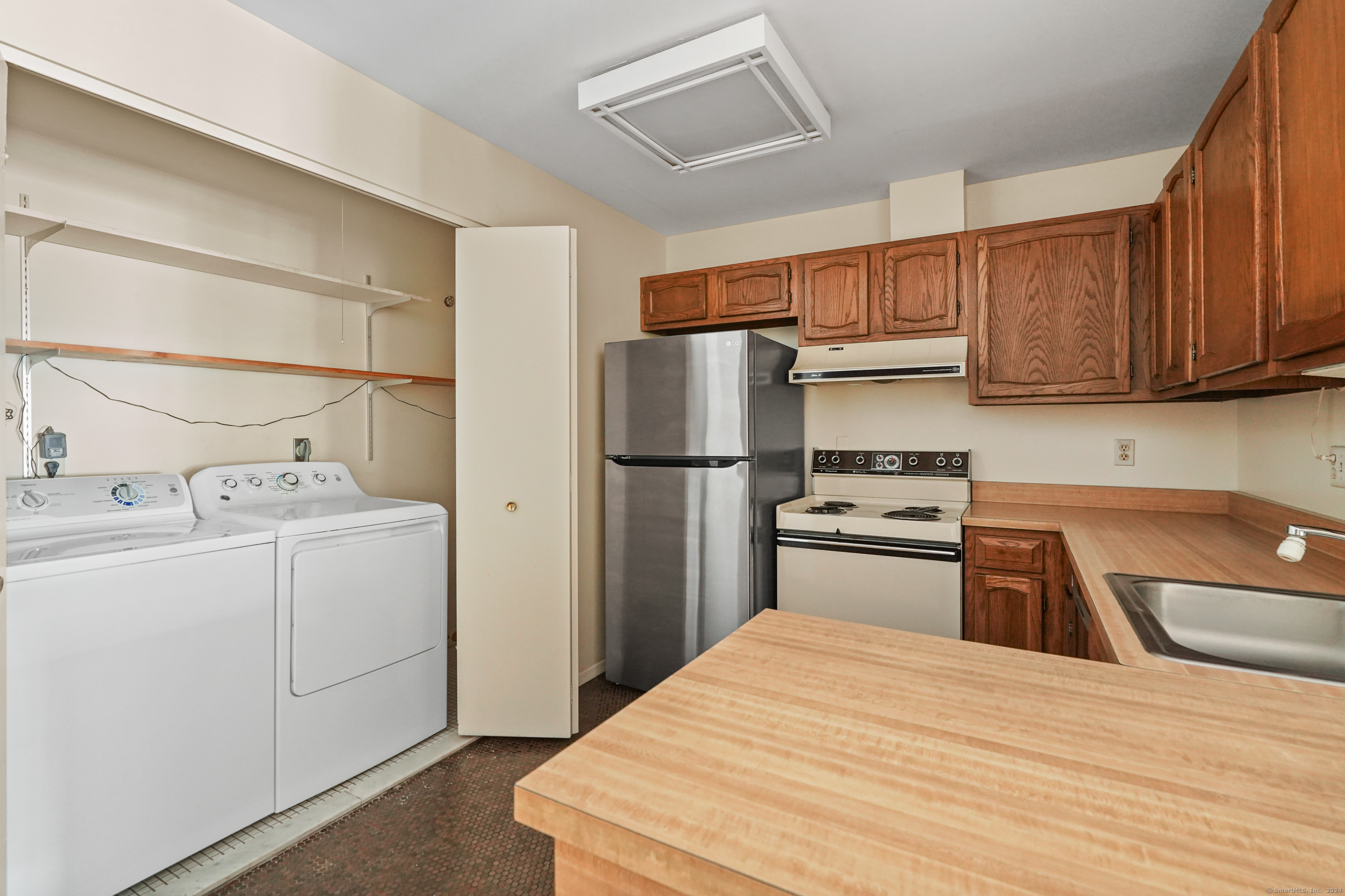 950 Cove Road APT B3
