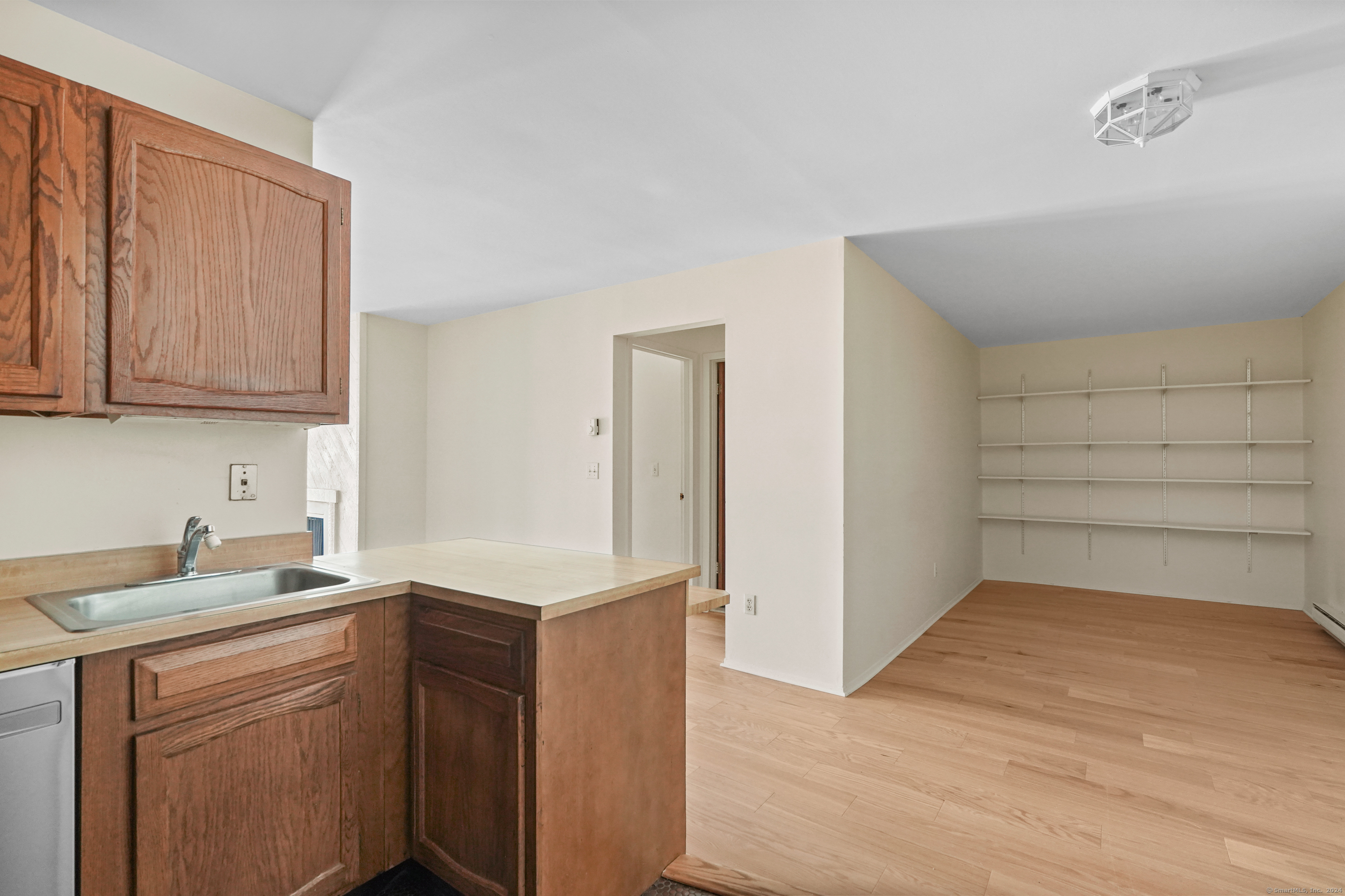950 Cove Road APT B3