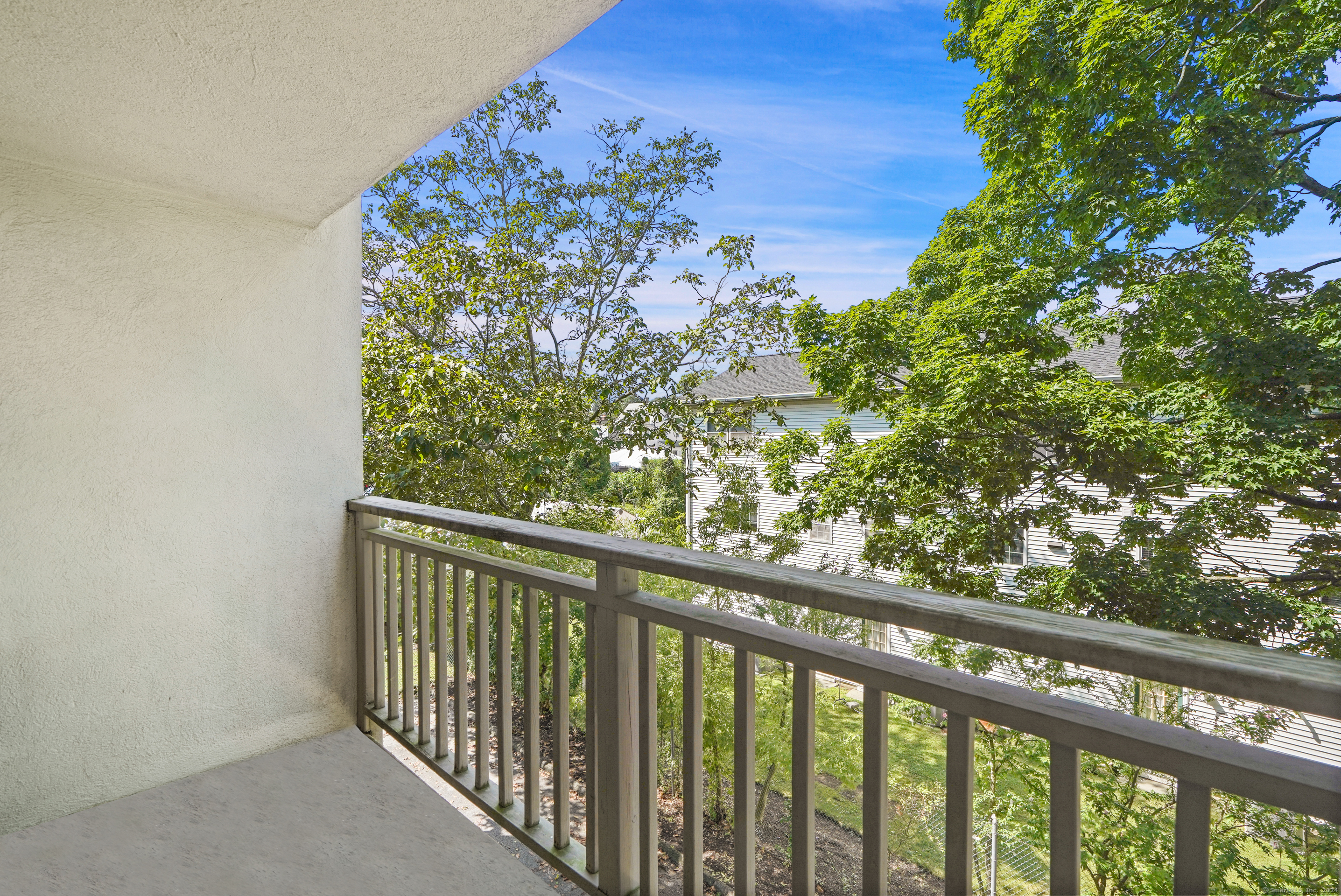950 Cove Road APT B3