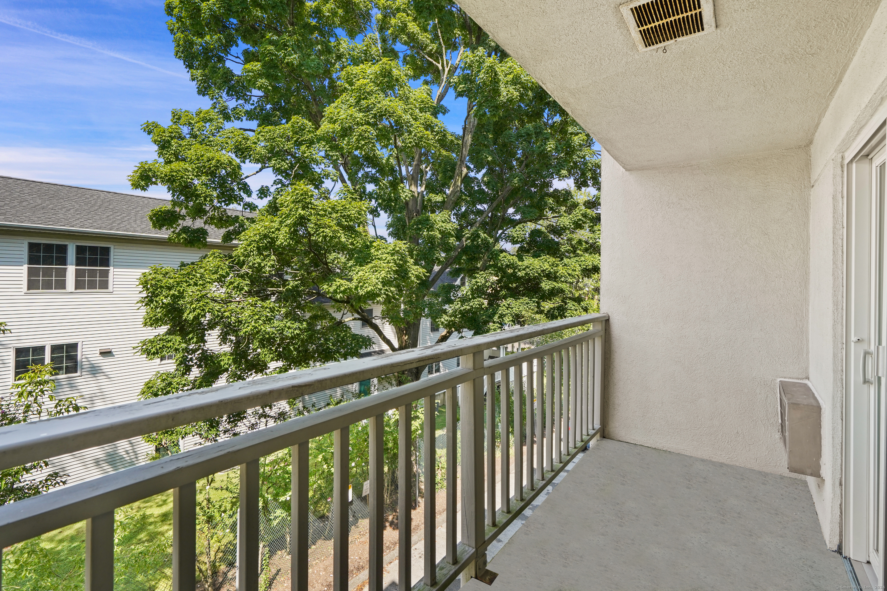 950 Cove Road APT B3
