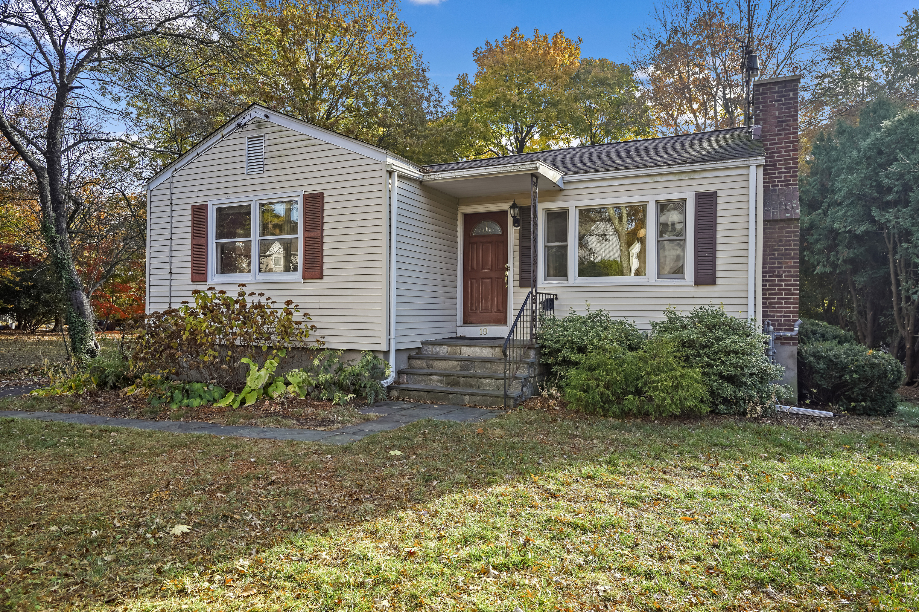 19 Jamroga Lane