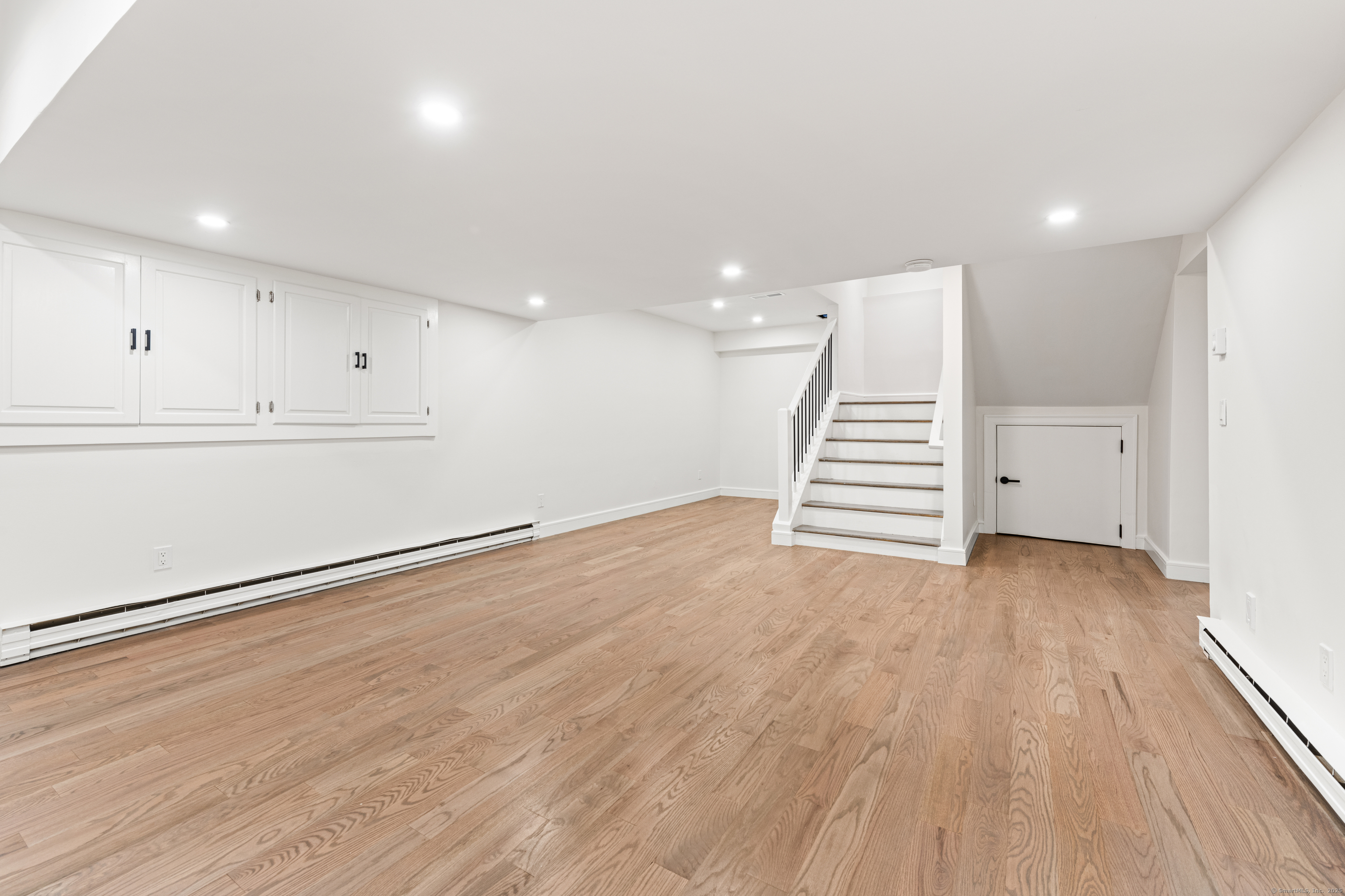 16 Hedge Brook Lane