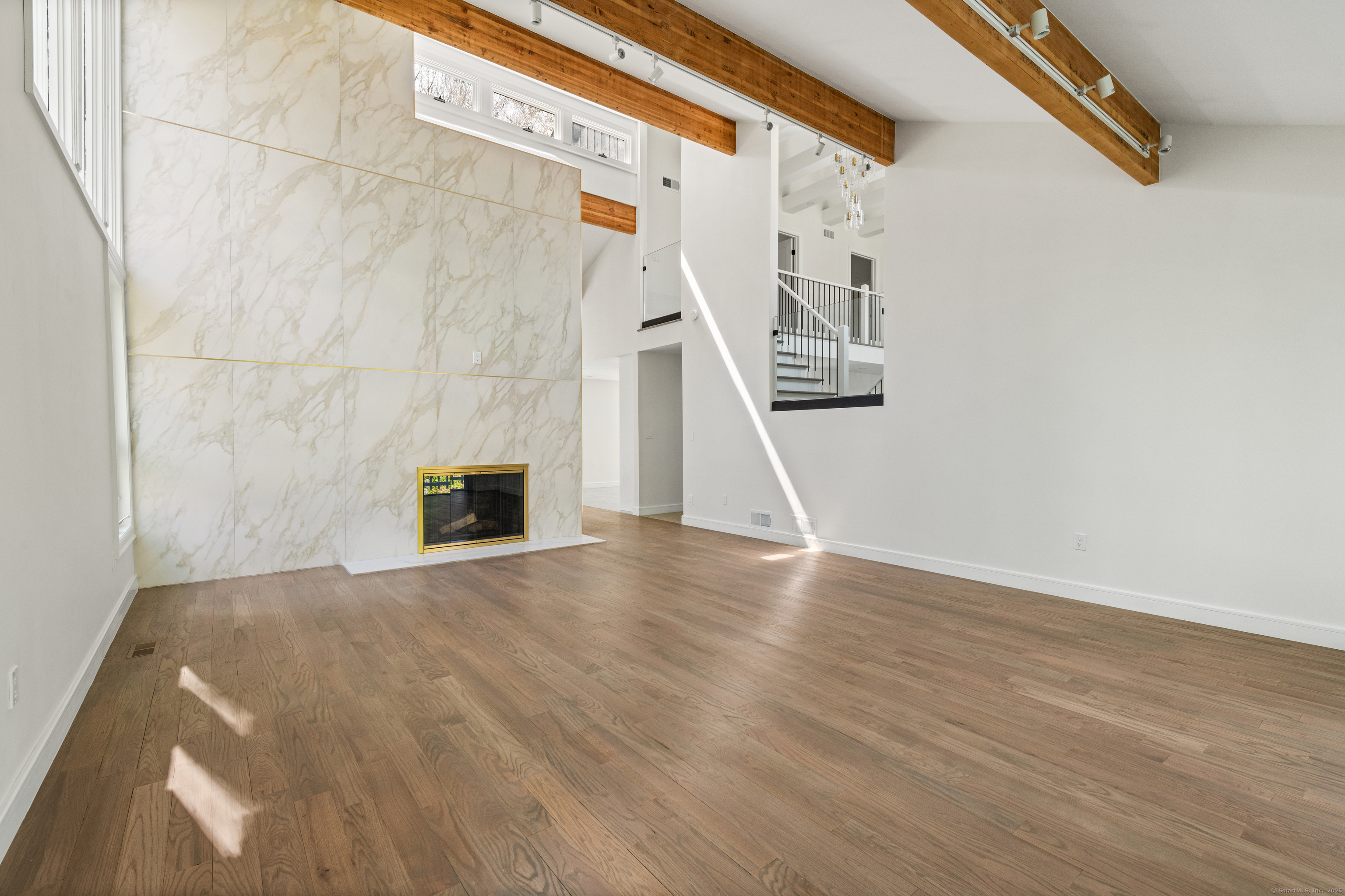 16 Hedge Brook Lane