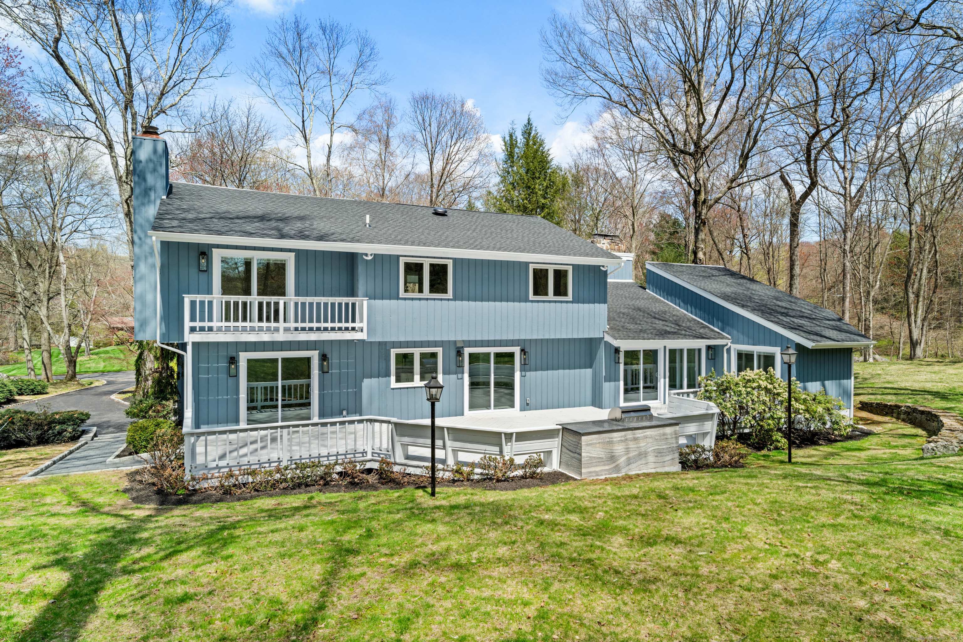 16 Hedge Brook Lane