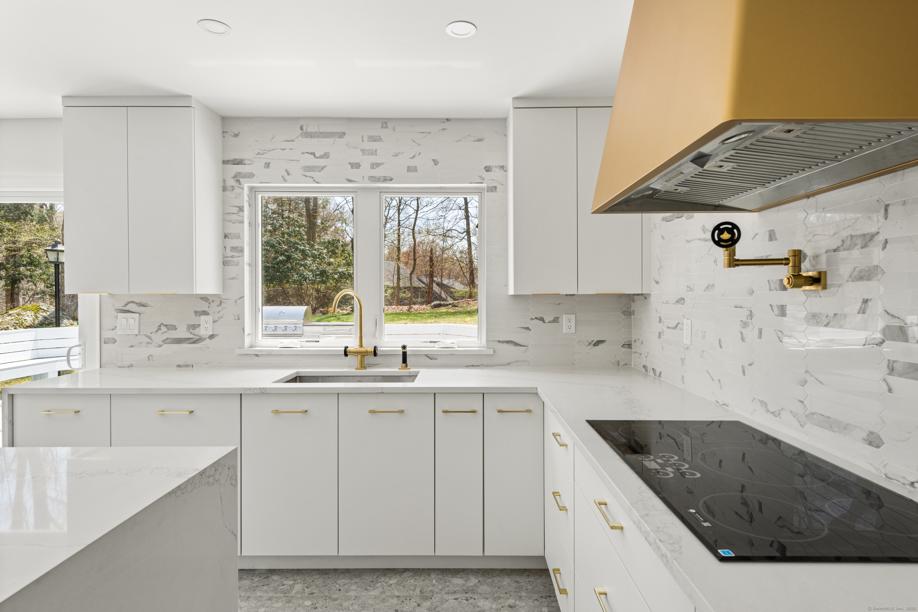 16 Hedge Brook Lane
