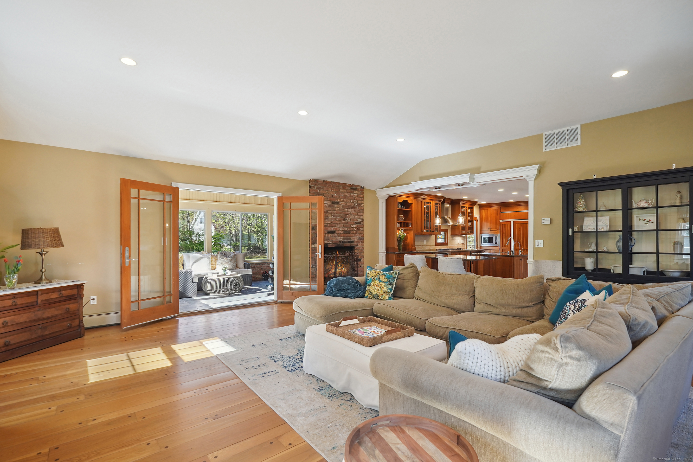 50 Carriage Drive South