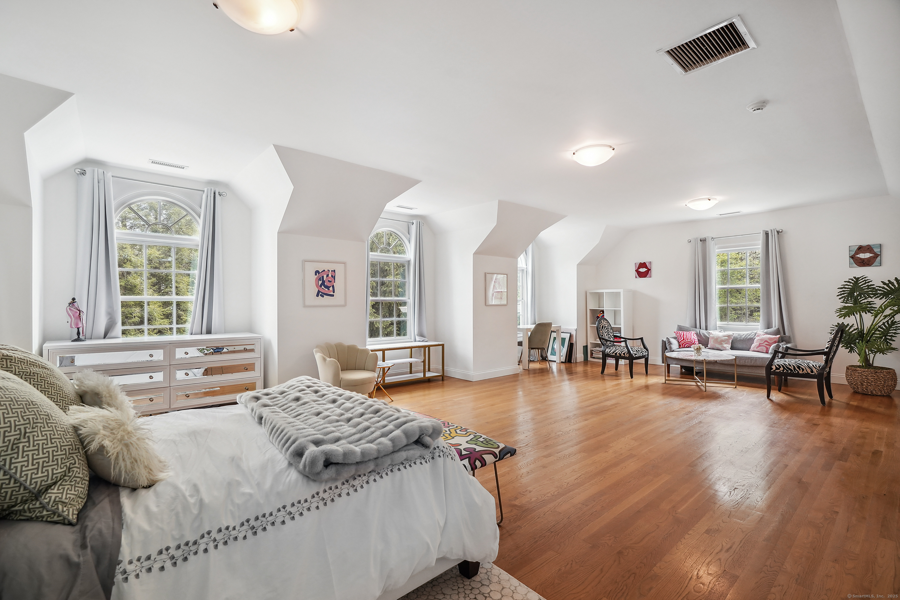 222 Roxbury Road