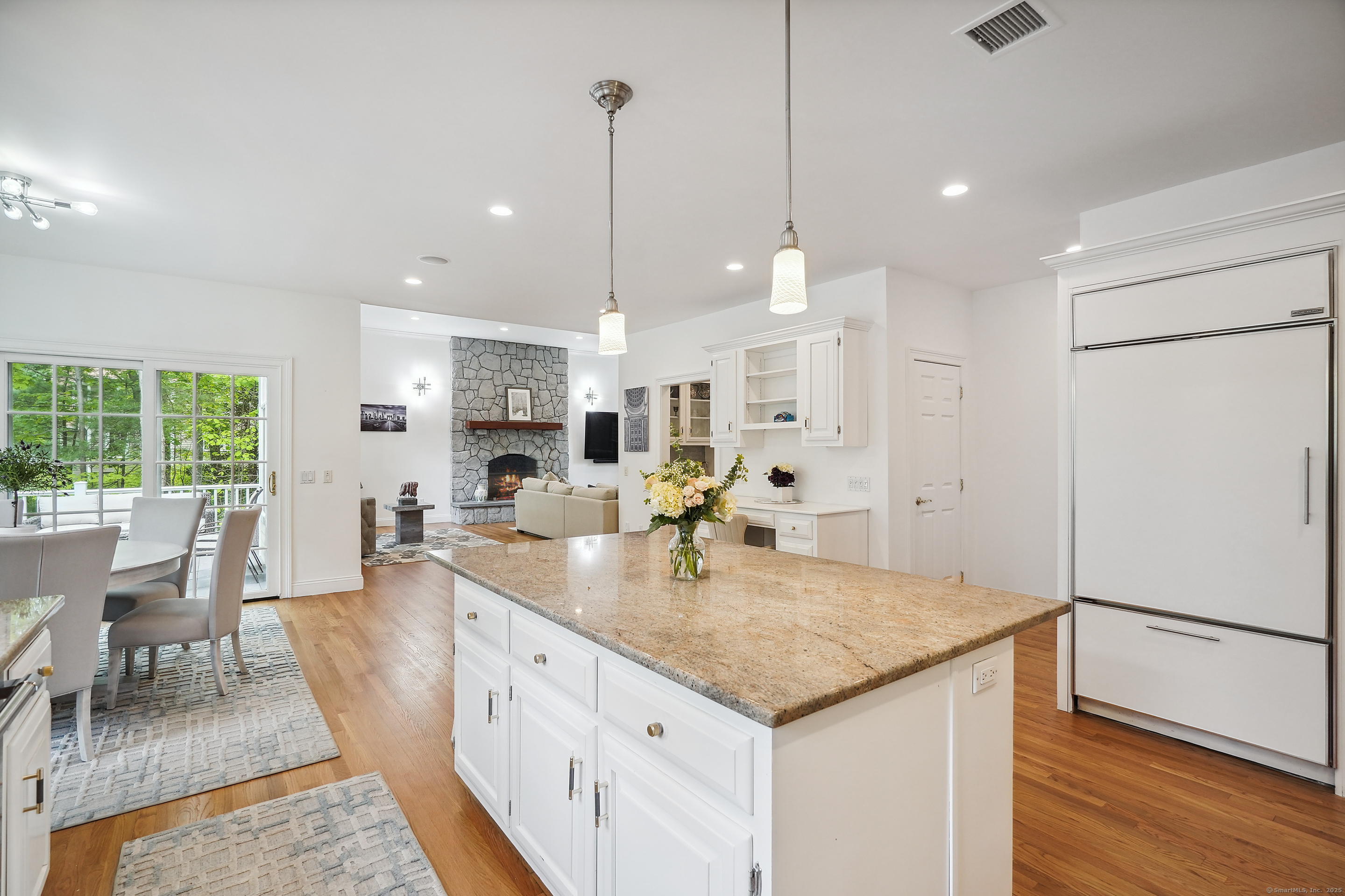 222 Roxbury Road