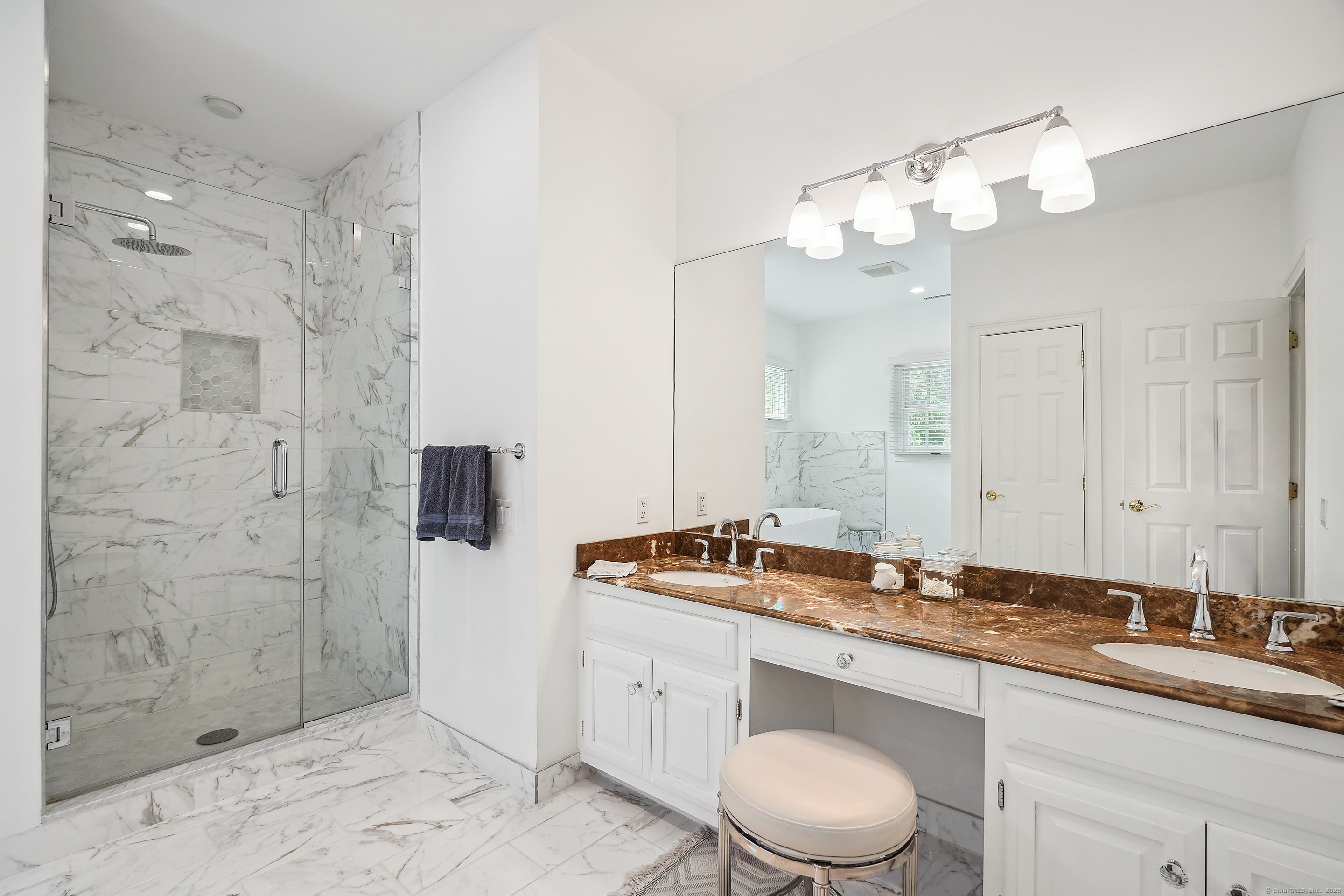 222 Roxbury Road