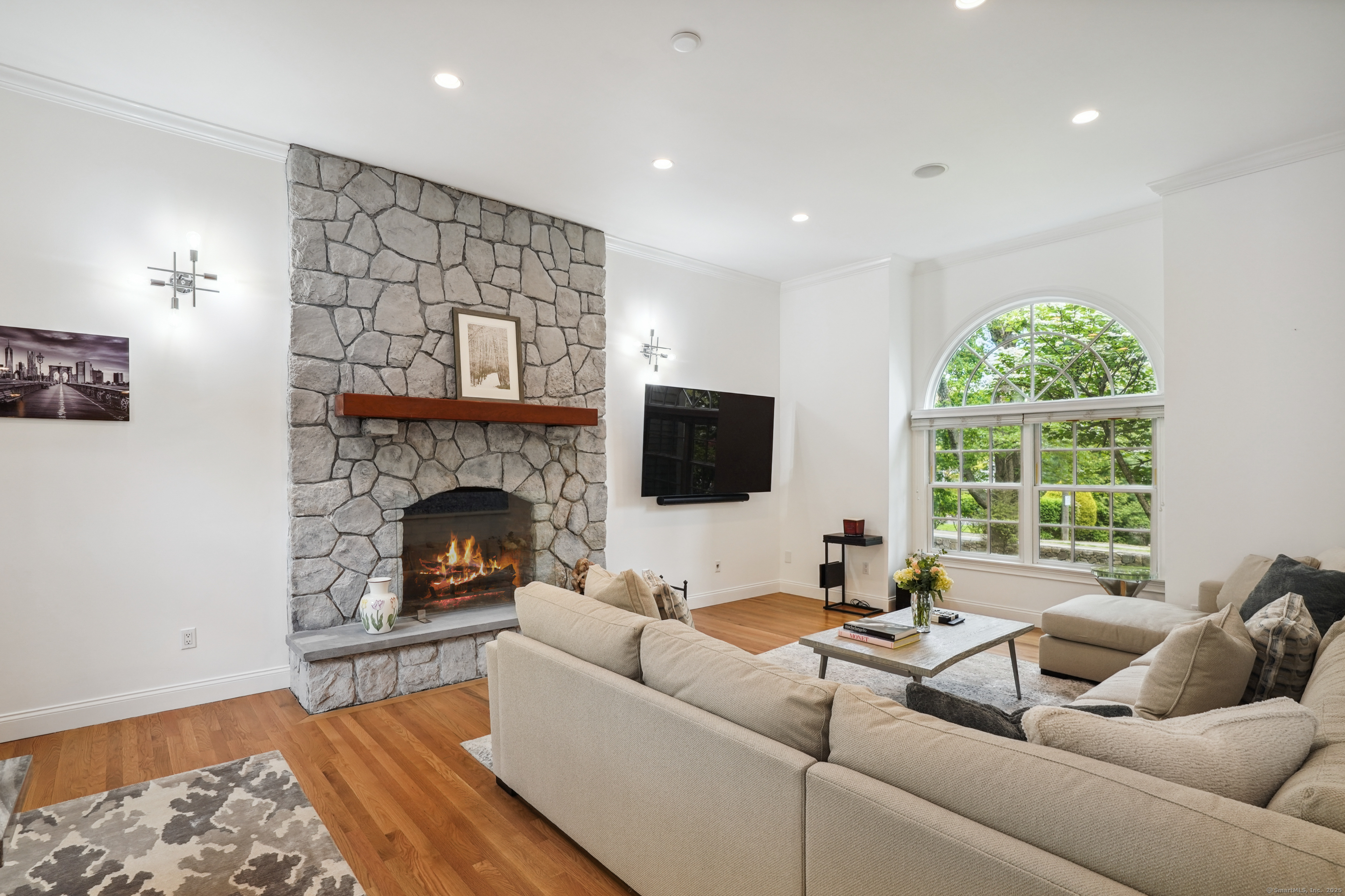 222 Roxbury Road