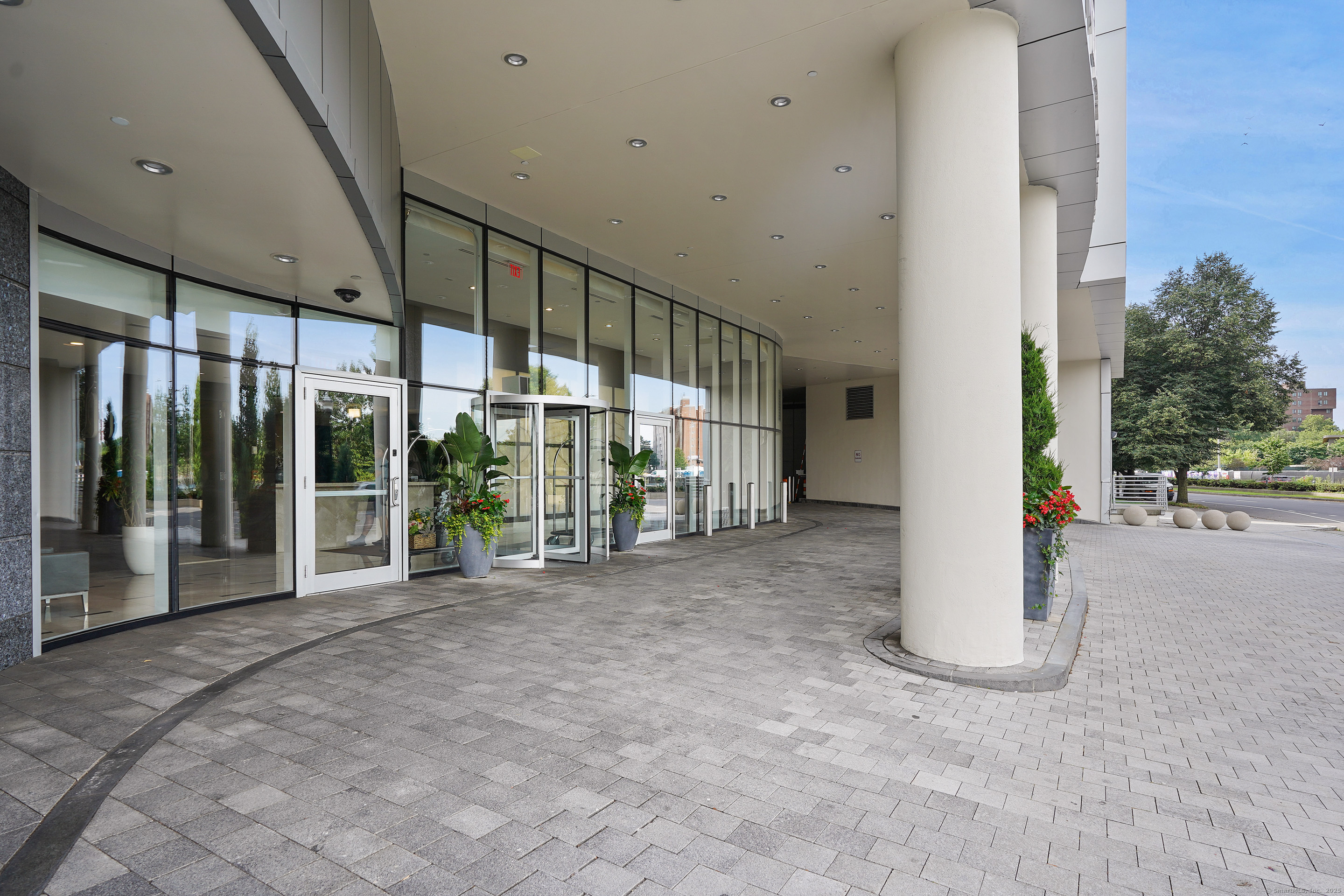 1 Broad Street PH27E
