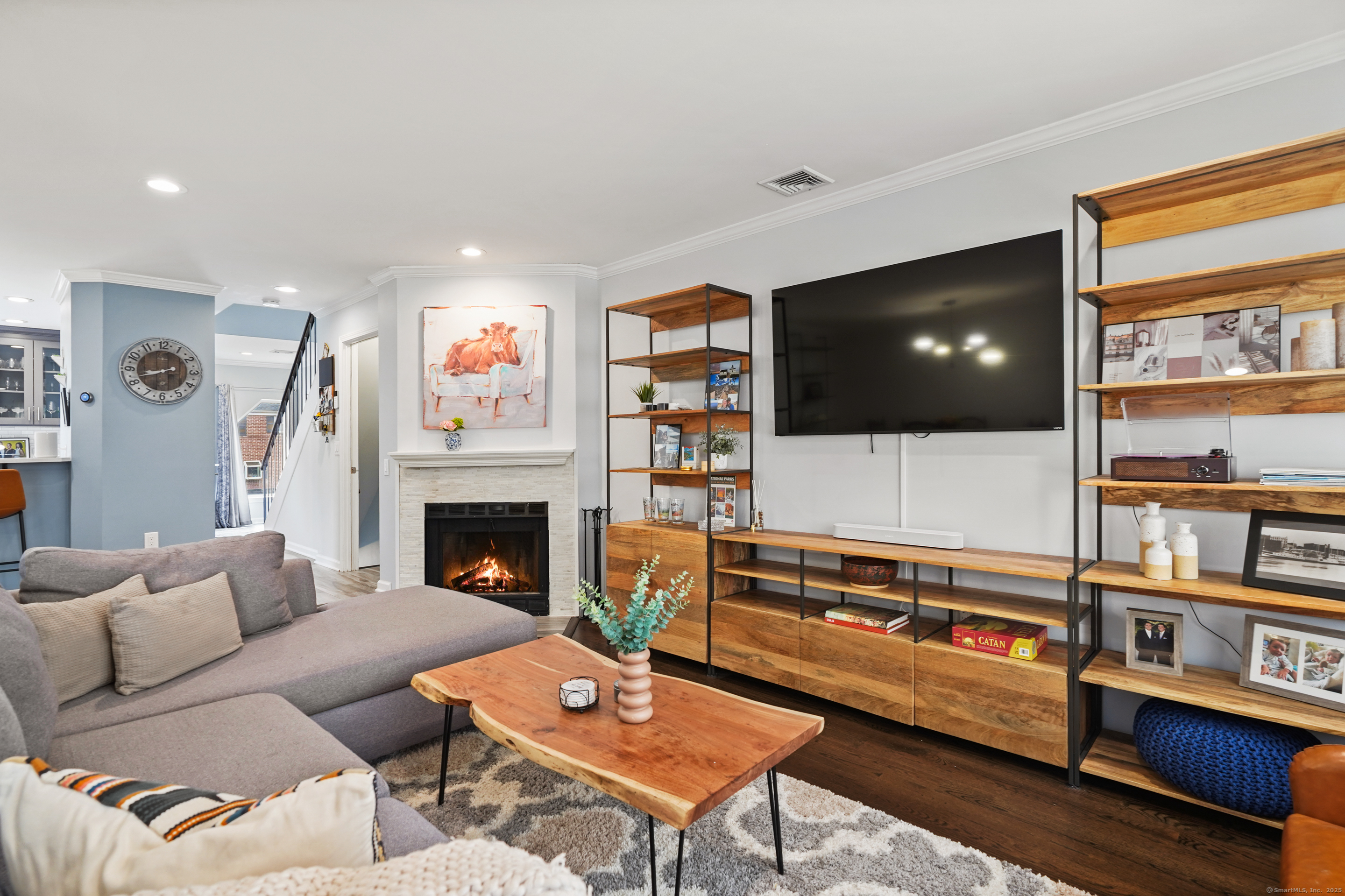 1900 Summer Street 25