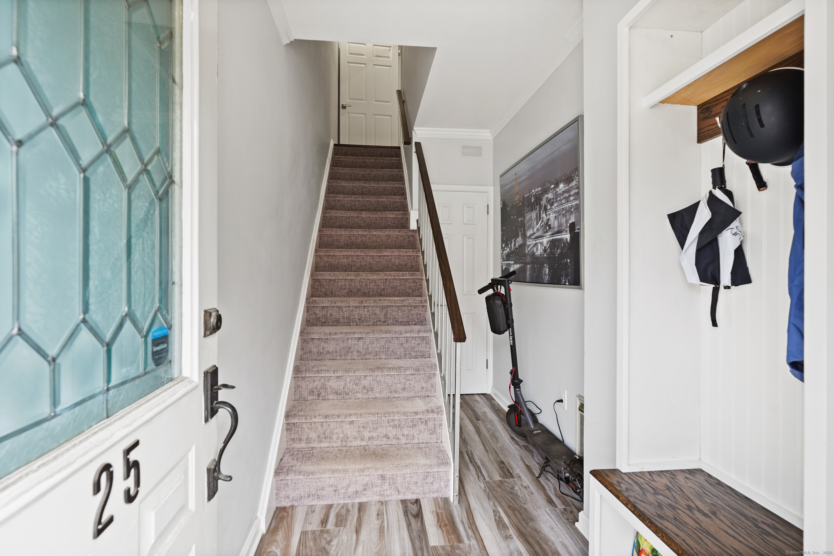 1900 Summer Street 25