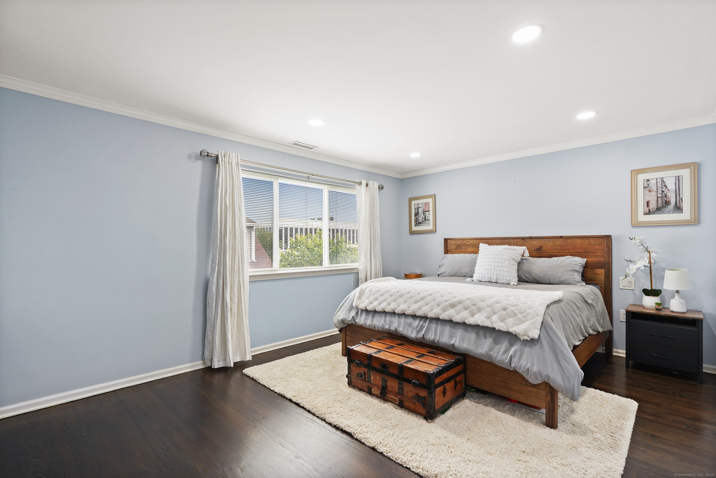 1900 Summer Street 25
