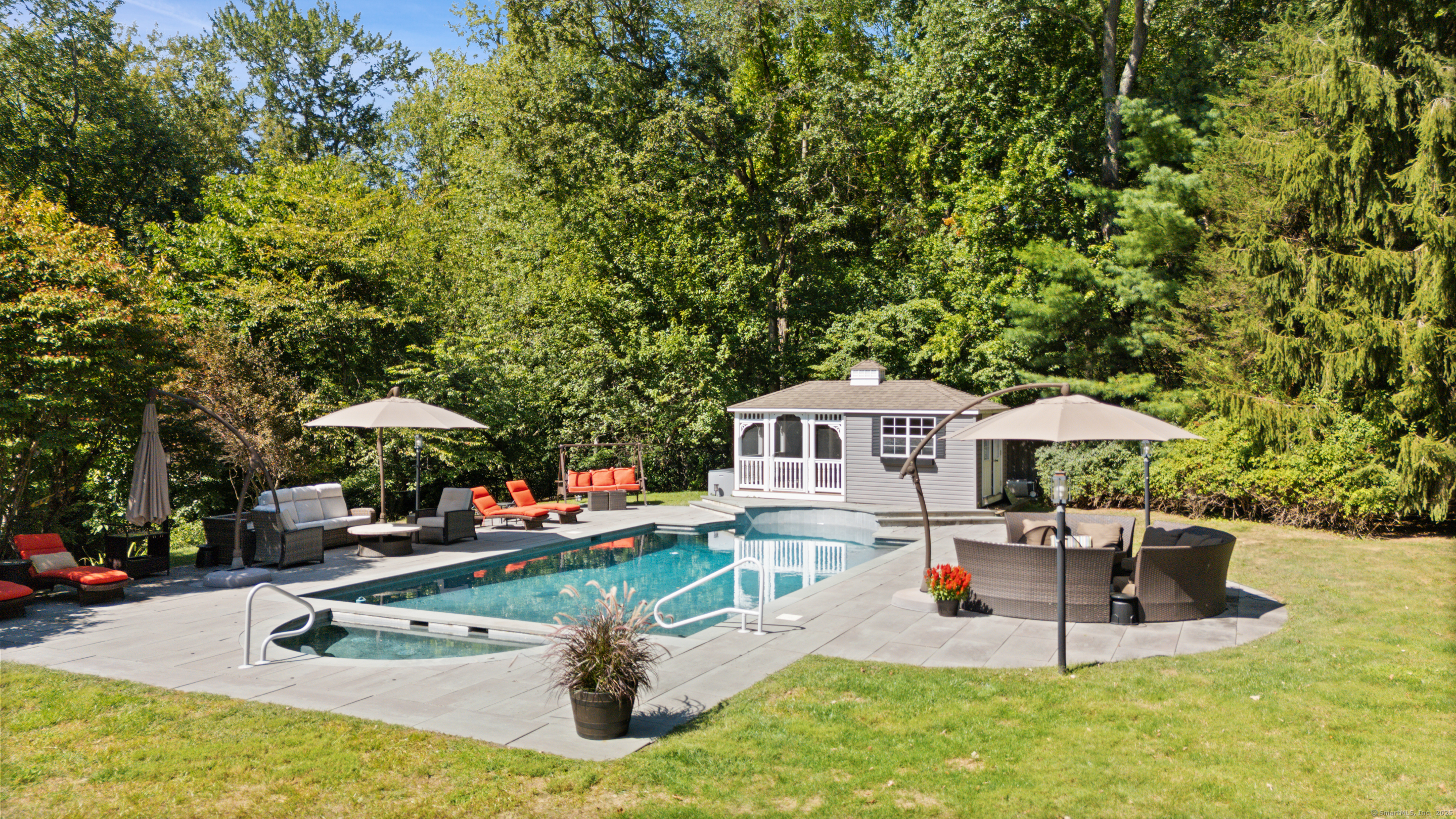 71 North Lake Drive